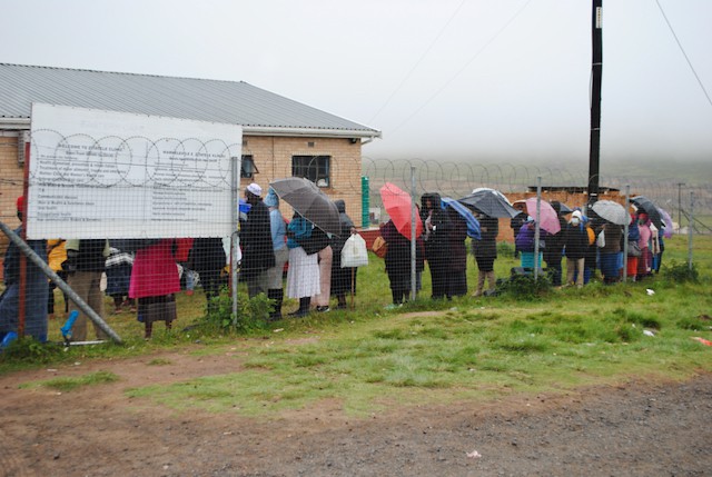 Patients bear the brunt of rude, indifferent service from Mthatha clinics
