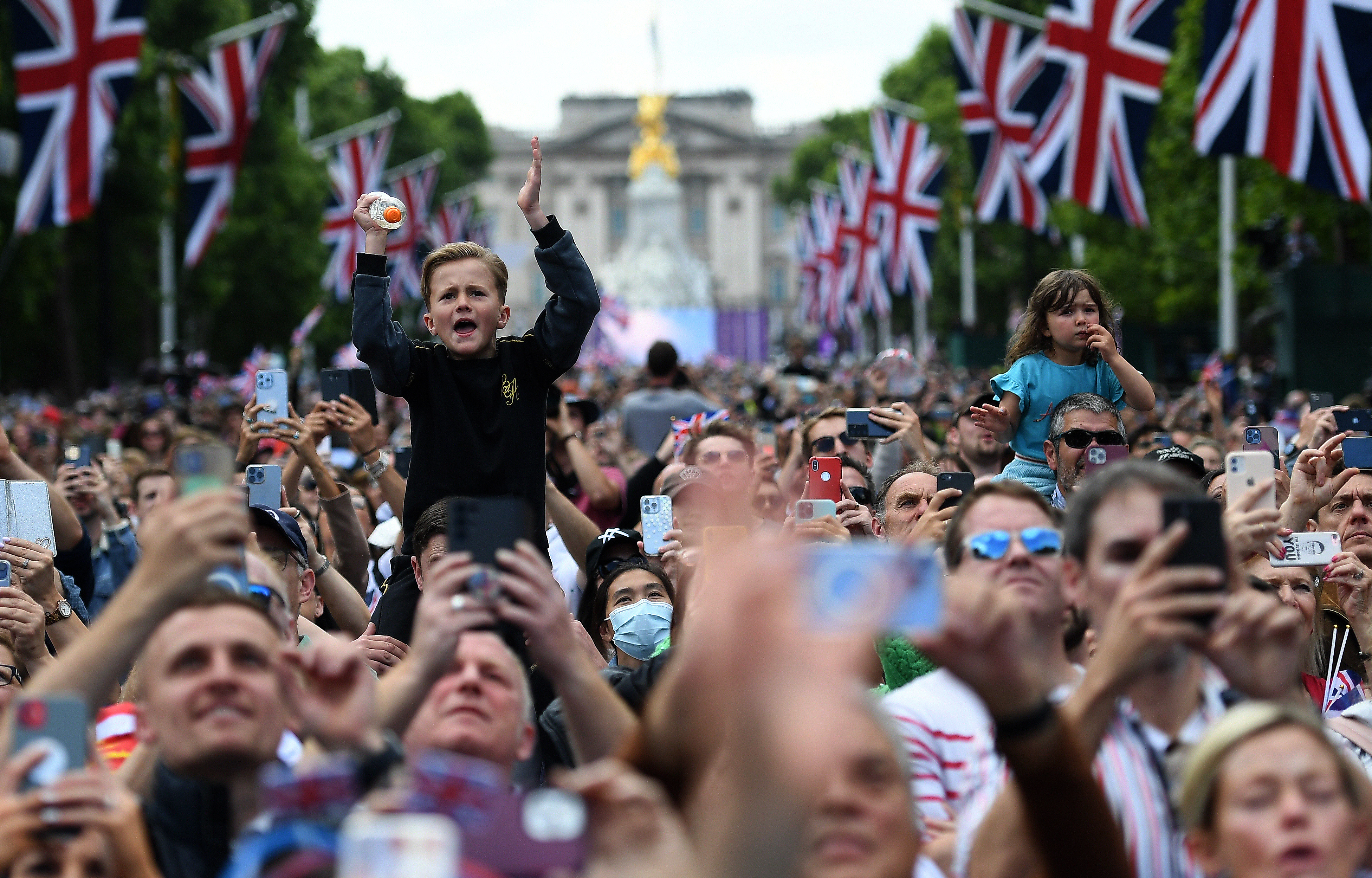Queen Elizabeth to miss Friday Jubilee event due to mobility discomfort