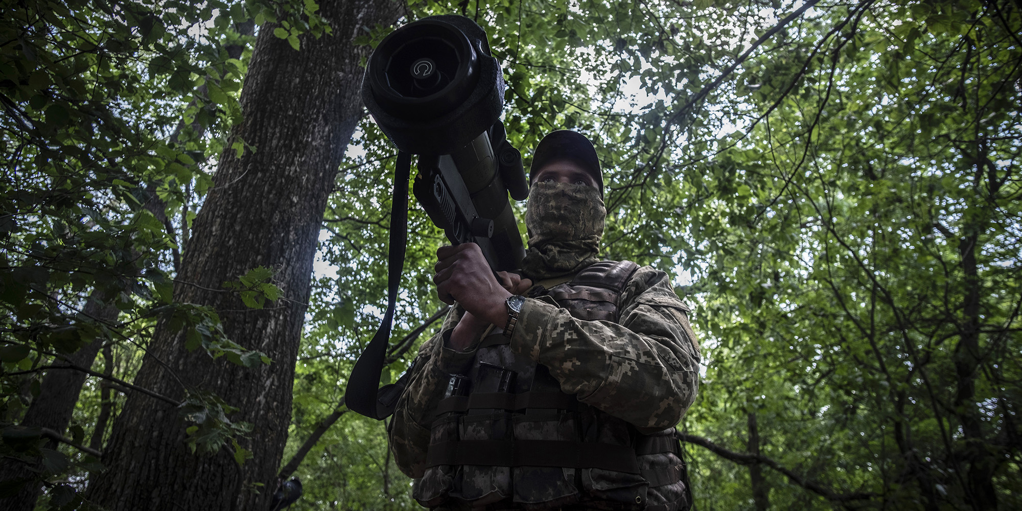 OECD offers grim global economic outlook; Germany to increase troops in Lithuania
