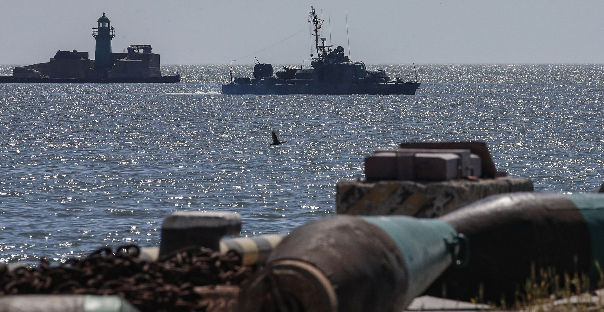 Russian forces seek to cut off Sievierodonetsk; 22 injured in western Ukraine missile attack