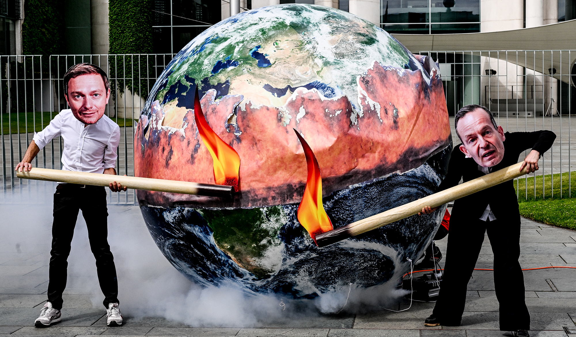 A world ablaze — wildfires, drought and heatwaves dial up global heating