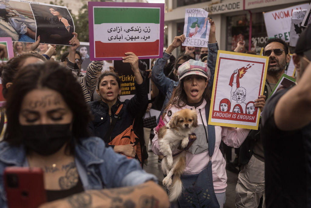 Protests in Iran over Mahsa Amini's death persist despite crackdown