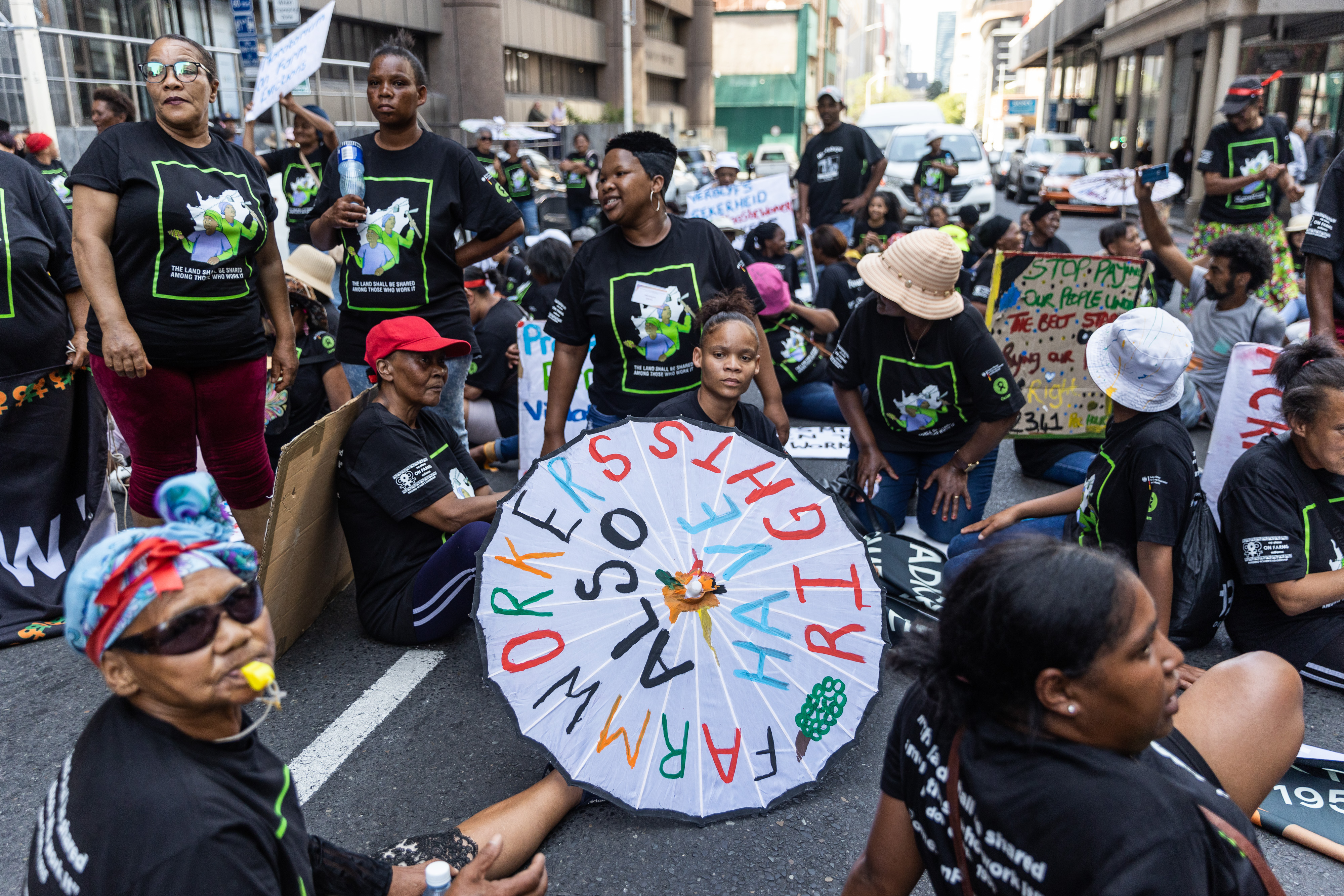 Farm workers march to Parliament demanding major labour reforms