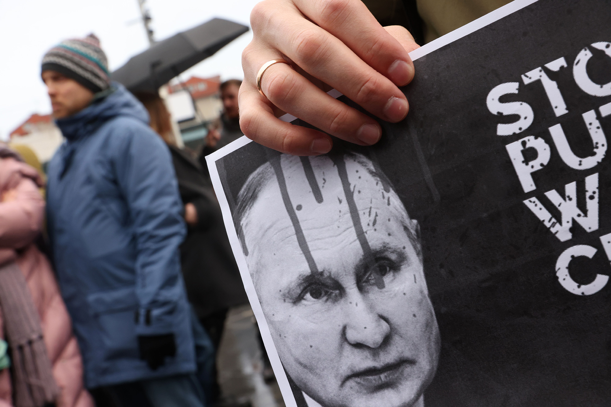 Zelensky sees gains on Russia in the east; Austria warns of blackout threat to Europe