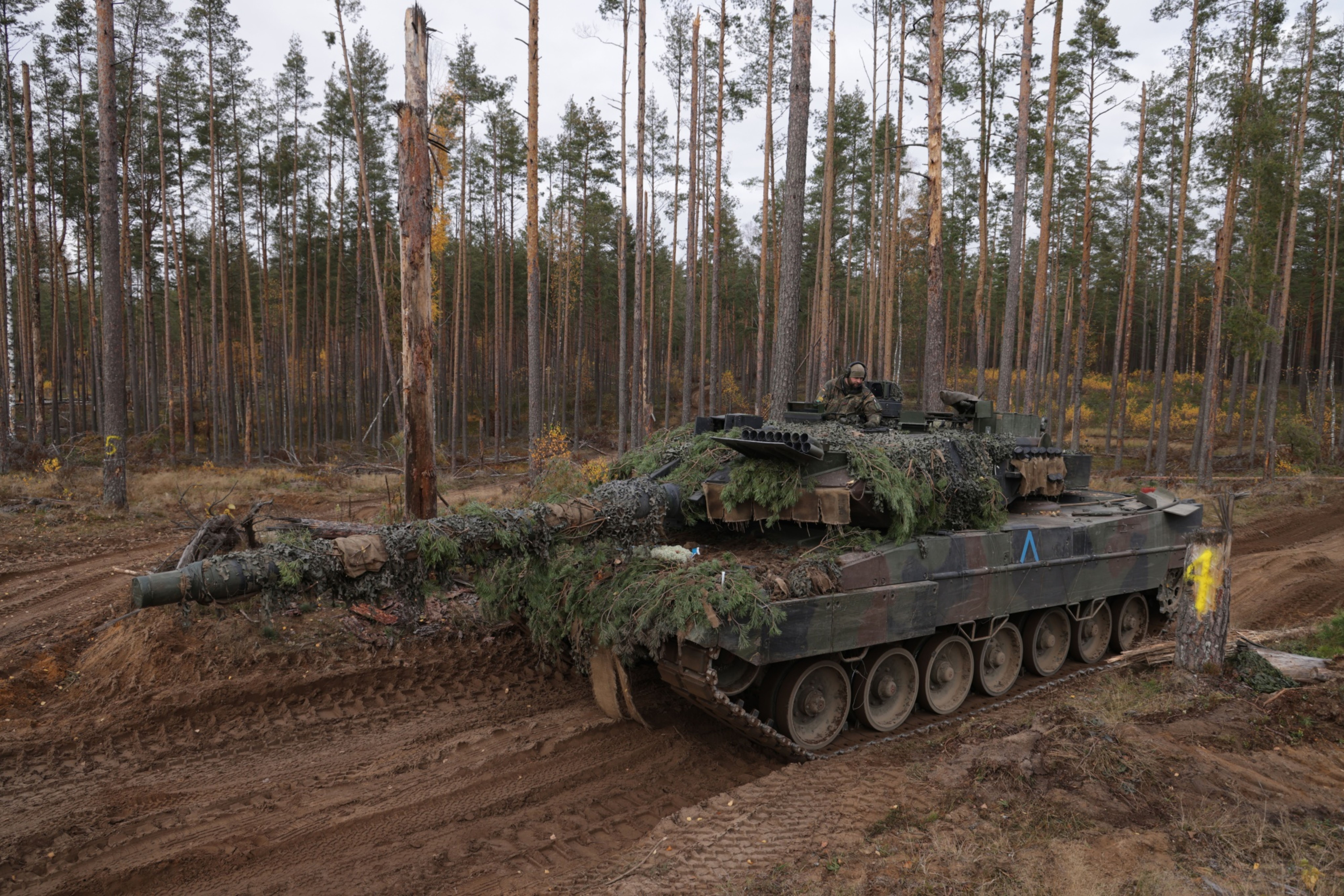 Poland aims to get training time on Leopard battle tanks down to five weeks