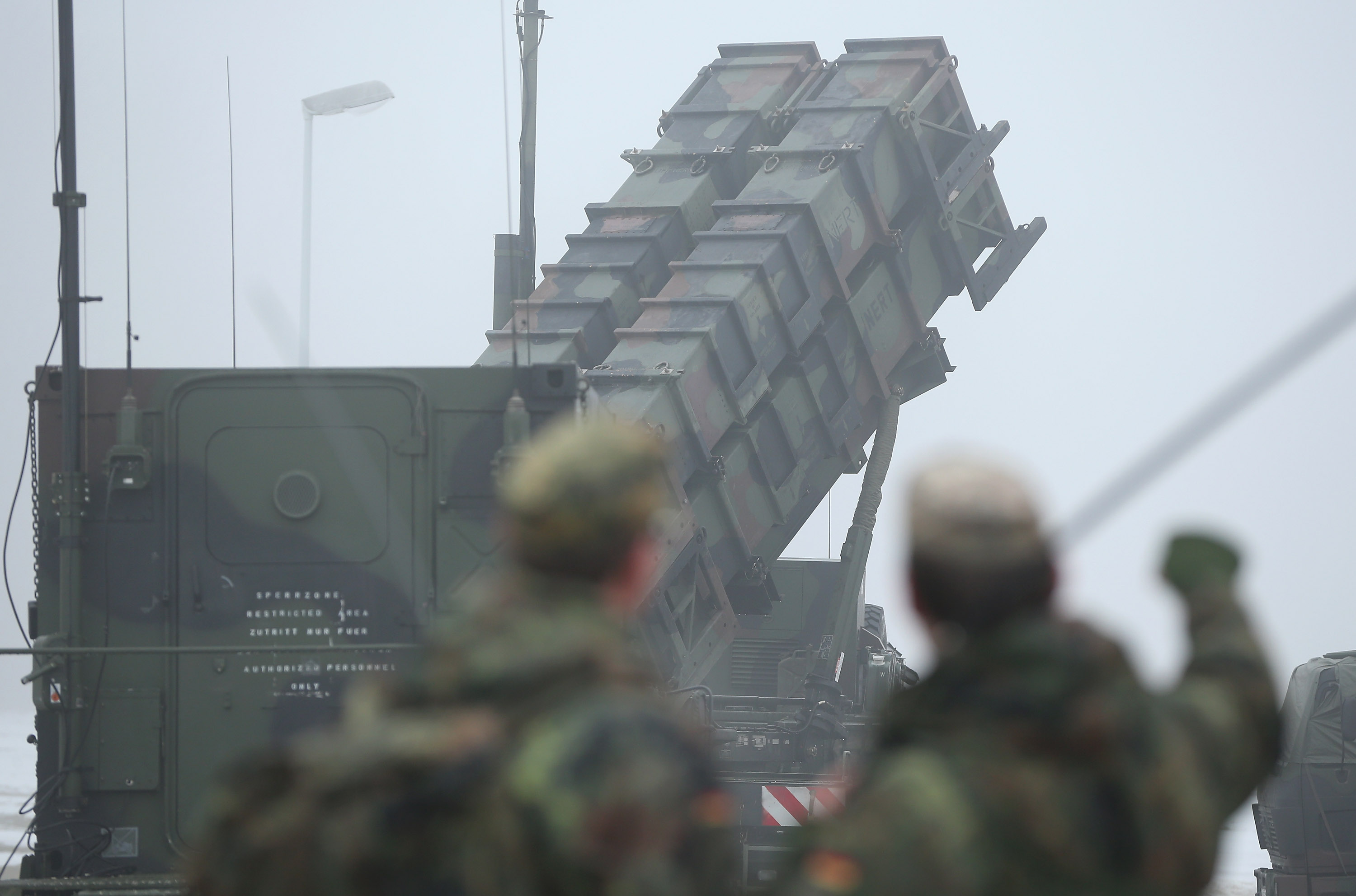 Allies pledge more weapons before Ramstein meeting; Russian attacks repelled in Donetsk and Luhansk