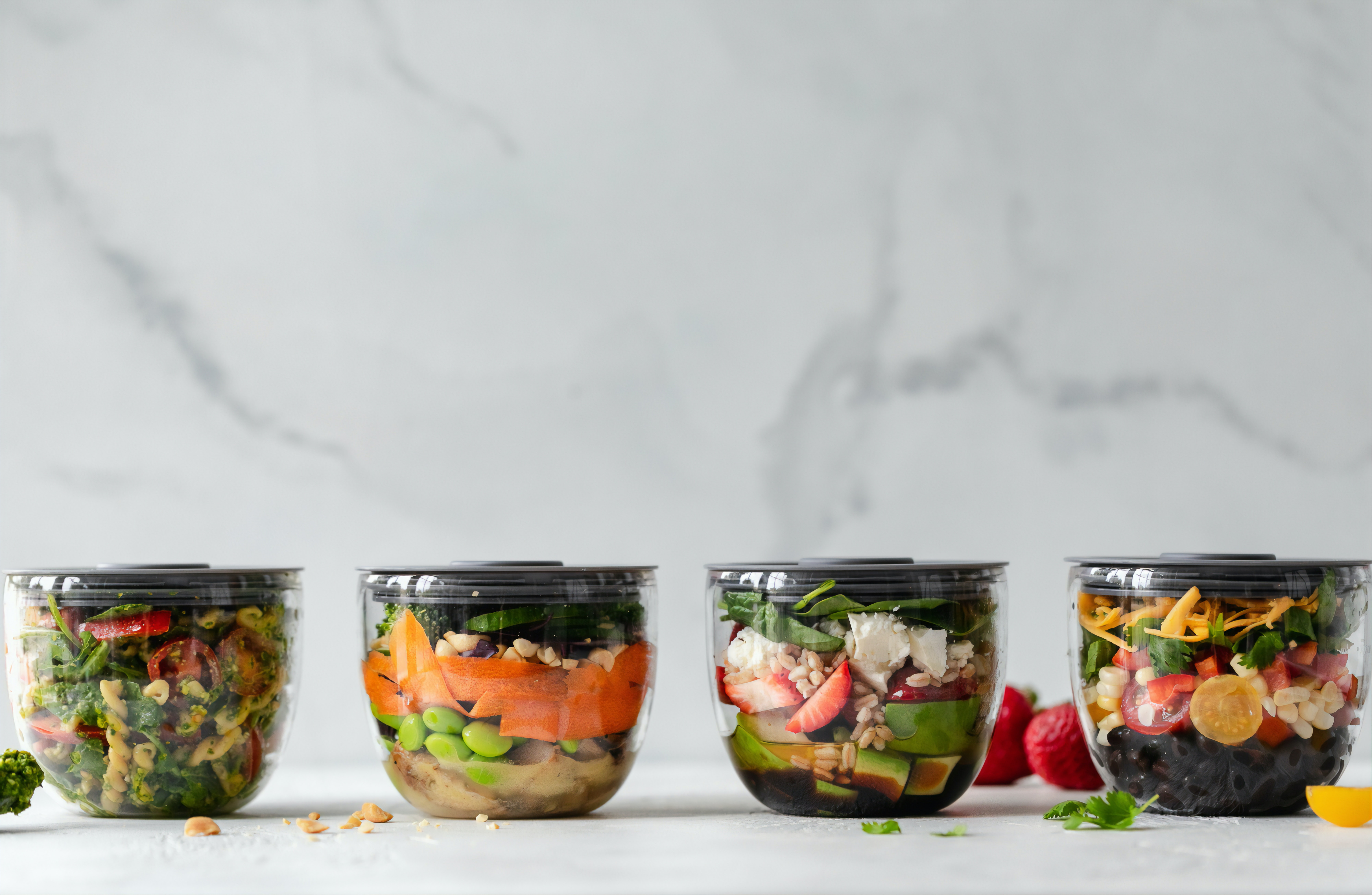 Drafting a meal plan that suits your lifestyle and budget