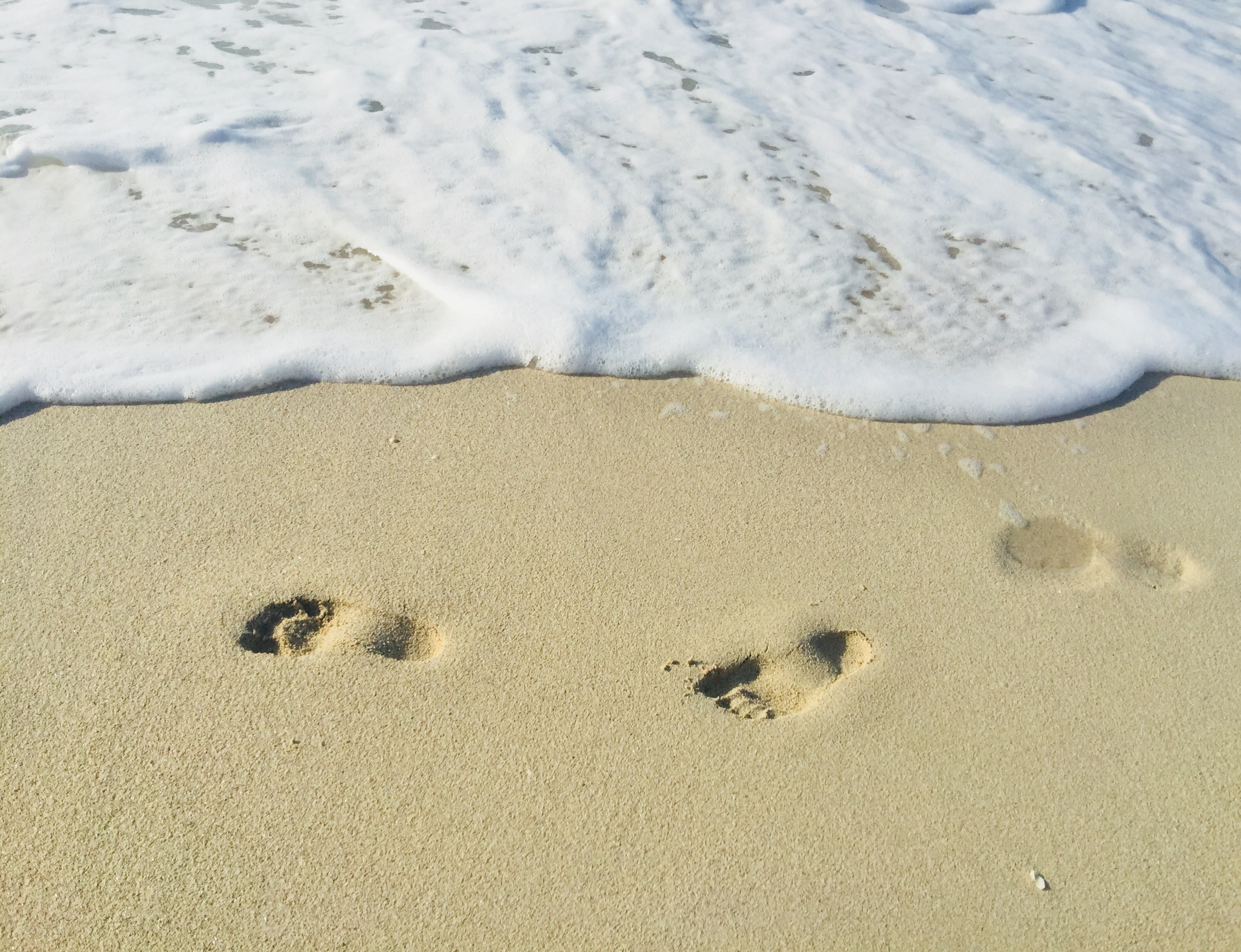 DNA trace samples in the water, sand and air are enough to identify who you are, raising ethical questions about privacy