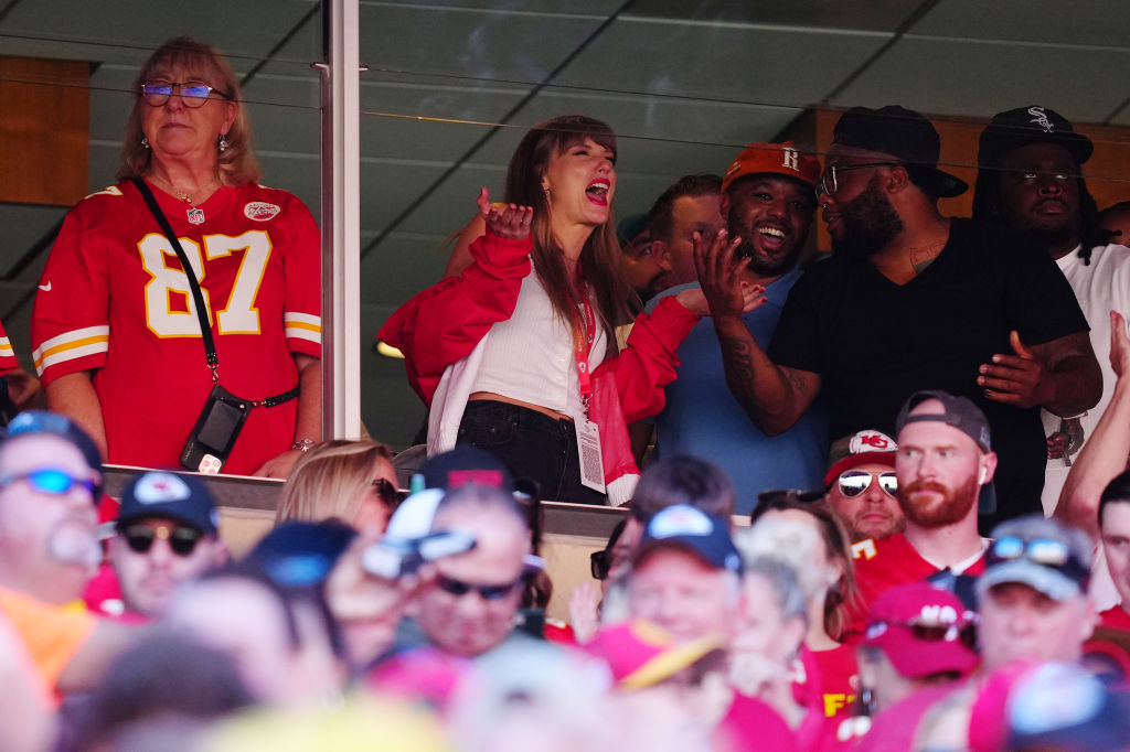 Taylor Swift and the end of the Hollywood writers strike – a tale of two media narratives