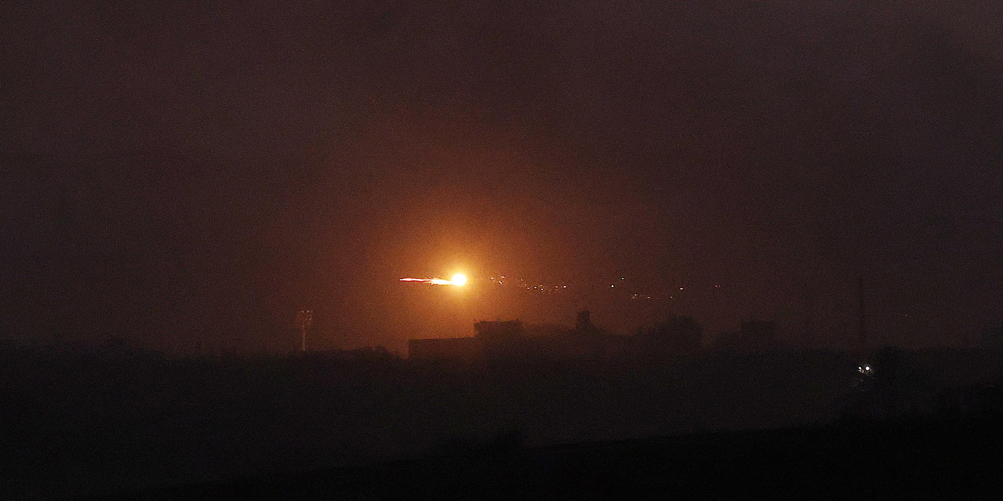 Israeli forces cut off northern Gaza; Palestinian death toll exceeds 10,000; UN agencies, NGOs call for ceasefire
