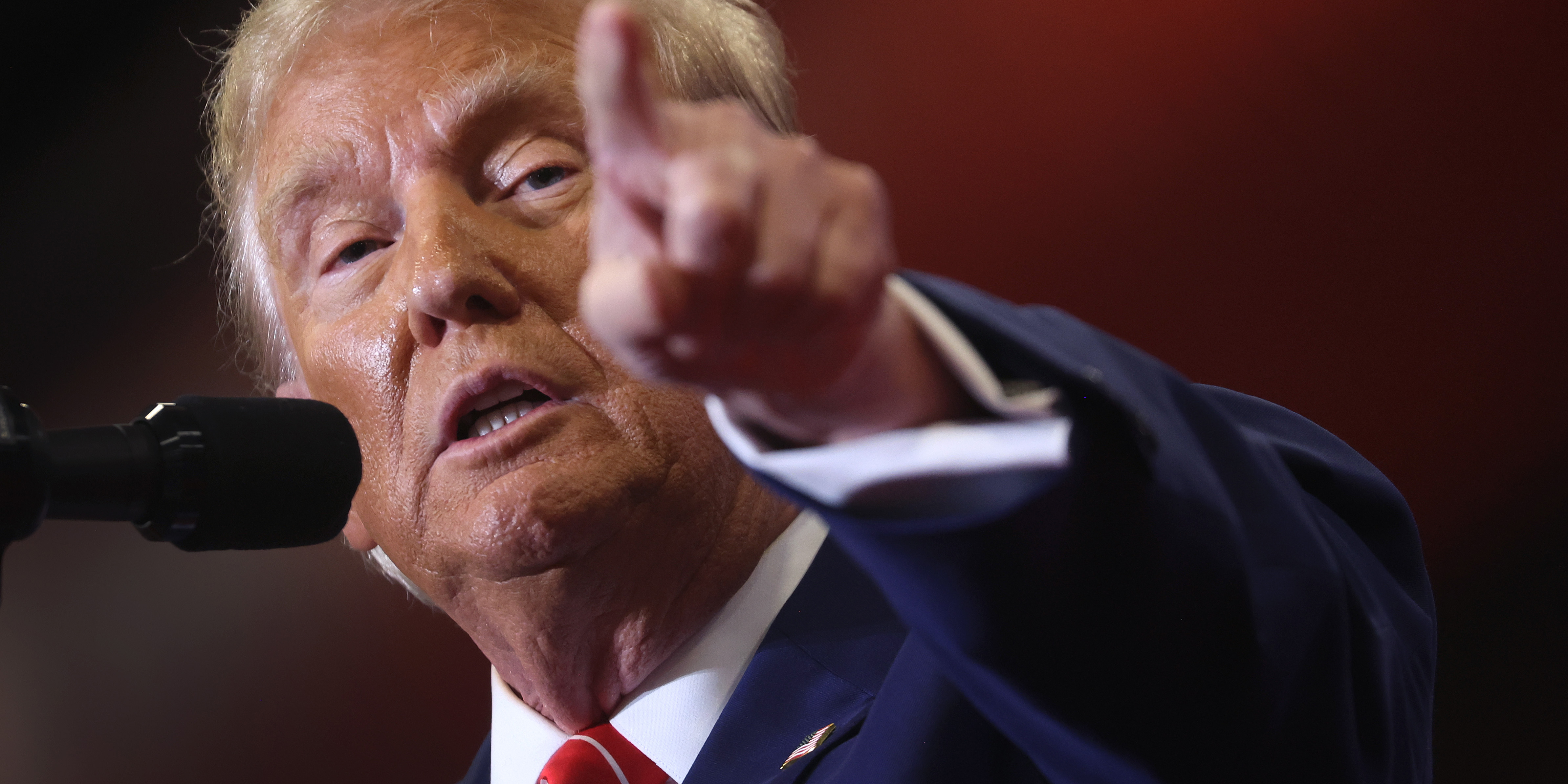 Hotly contested US presidential race begins in earnest on 15 January