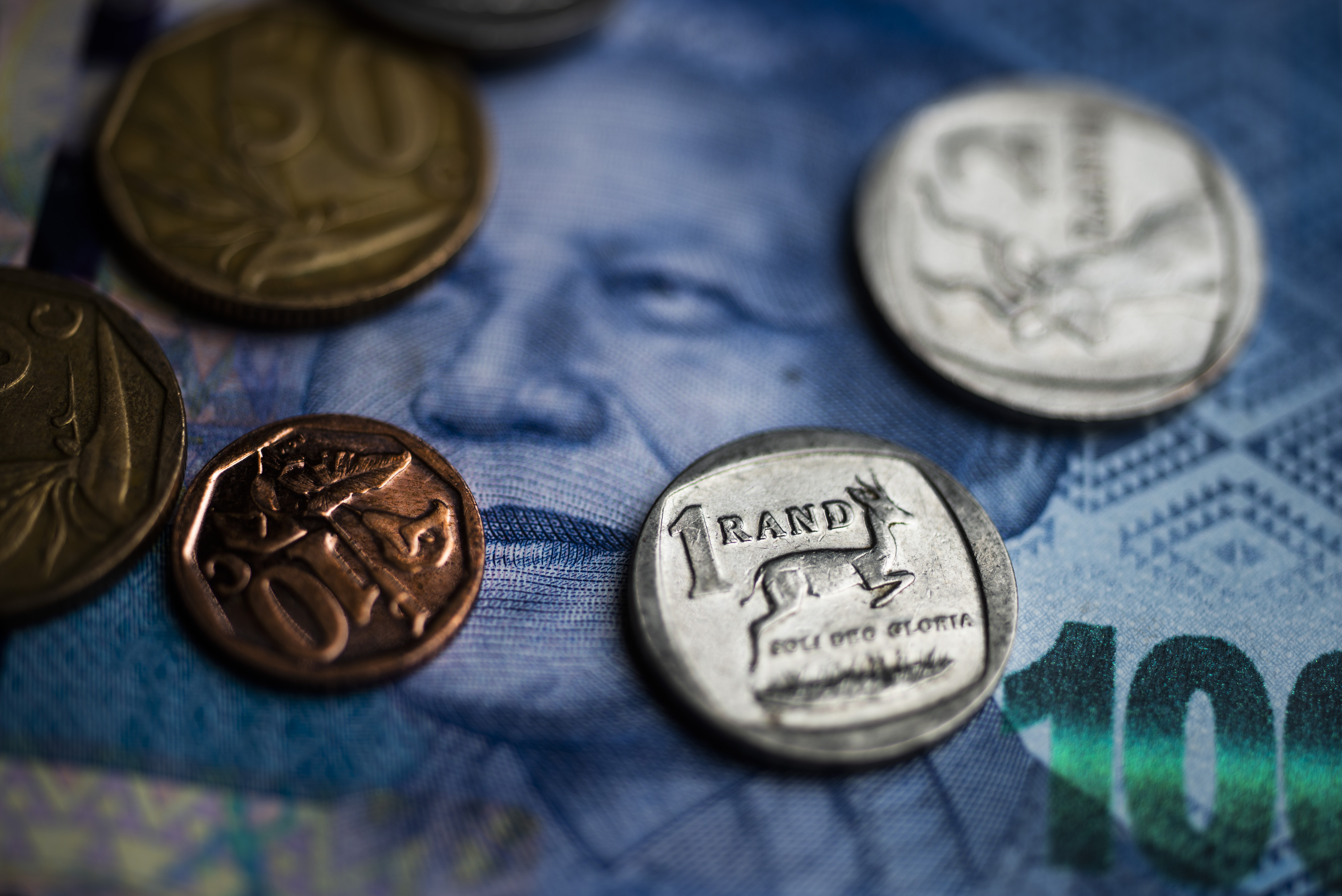 Rand shows resilience before inaugural National Assembly sitting, hoisted by sound economic data