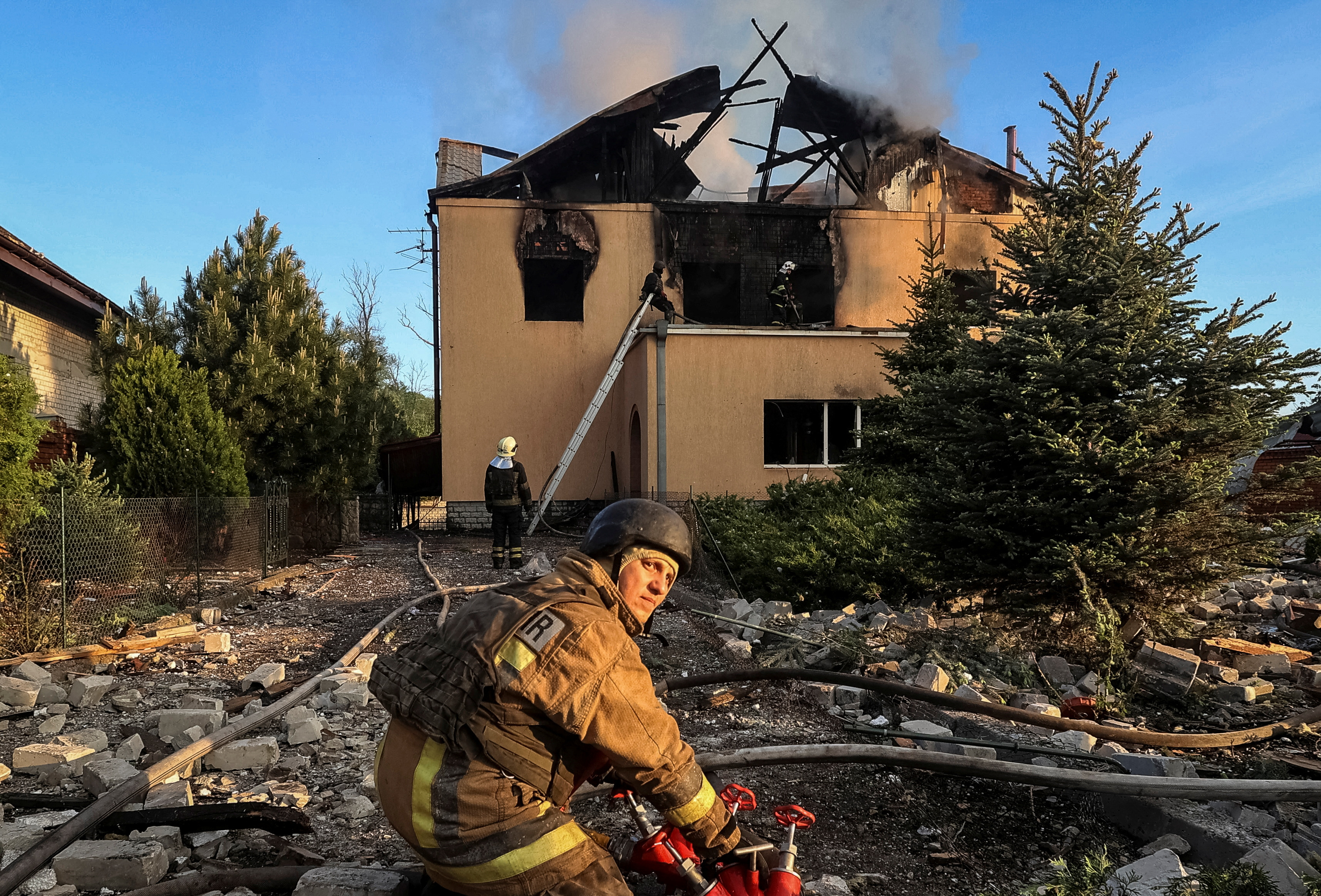Zelensky calls for calm as Russian troops advance; ‘multiple fatalities’ after missile strike in Belgorod