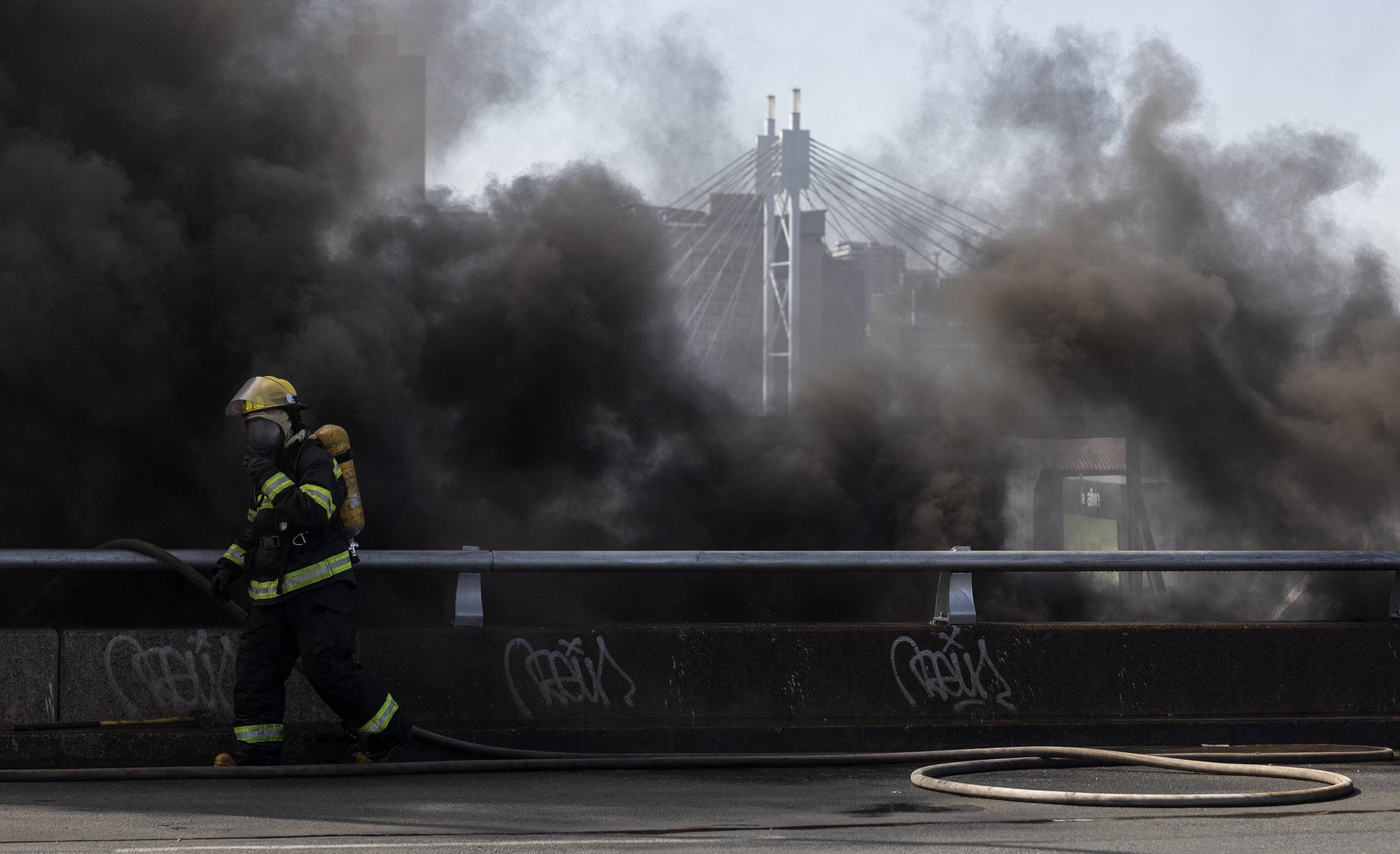 Fire-damaged Joburg M1 tunnel to scorch ratepayers with estimated R33-million repair bill