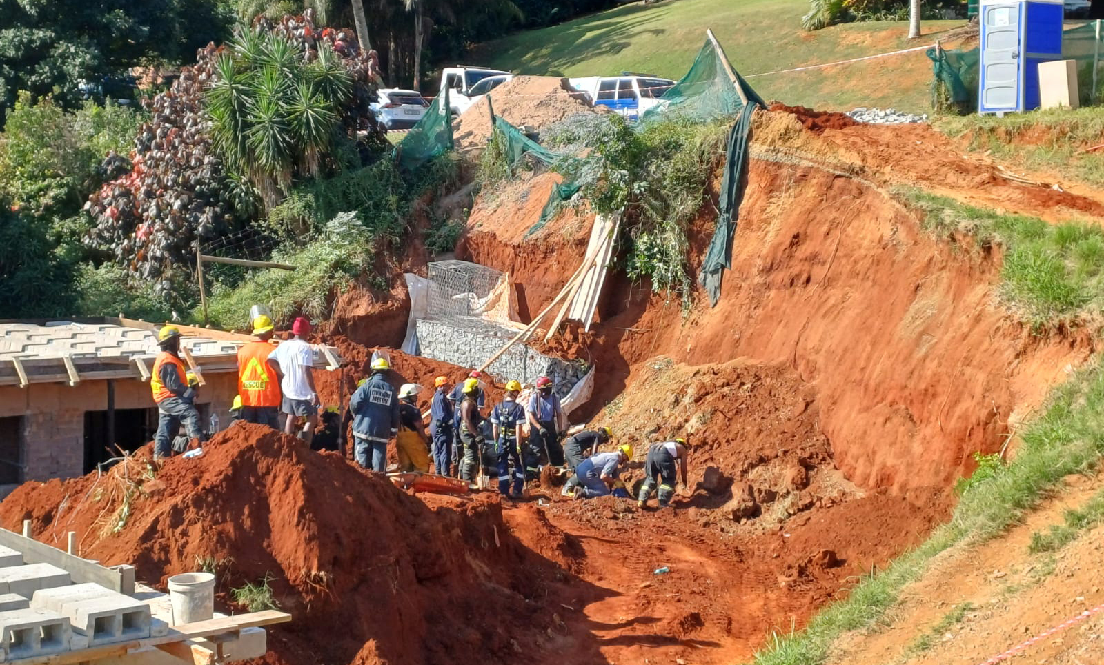 Police probe cause of Ballito wall collapse that killed four construction workers