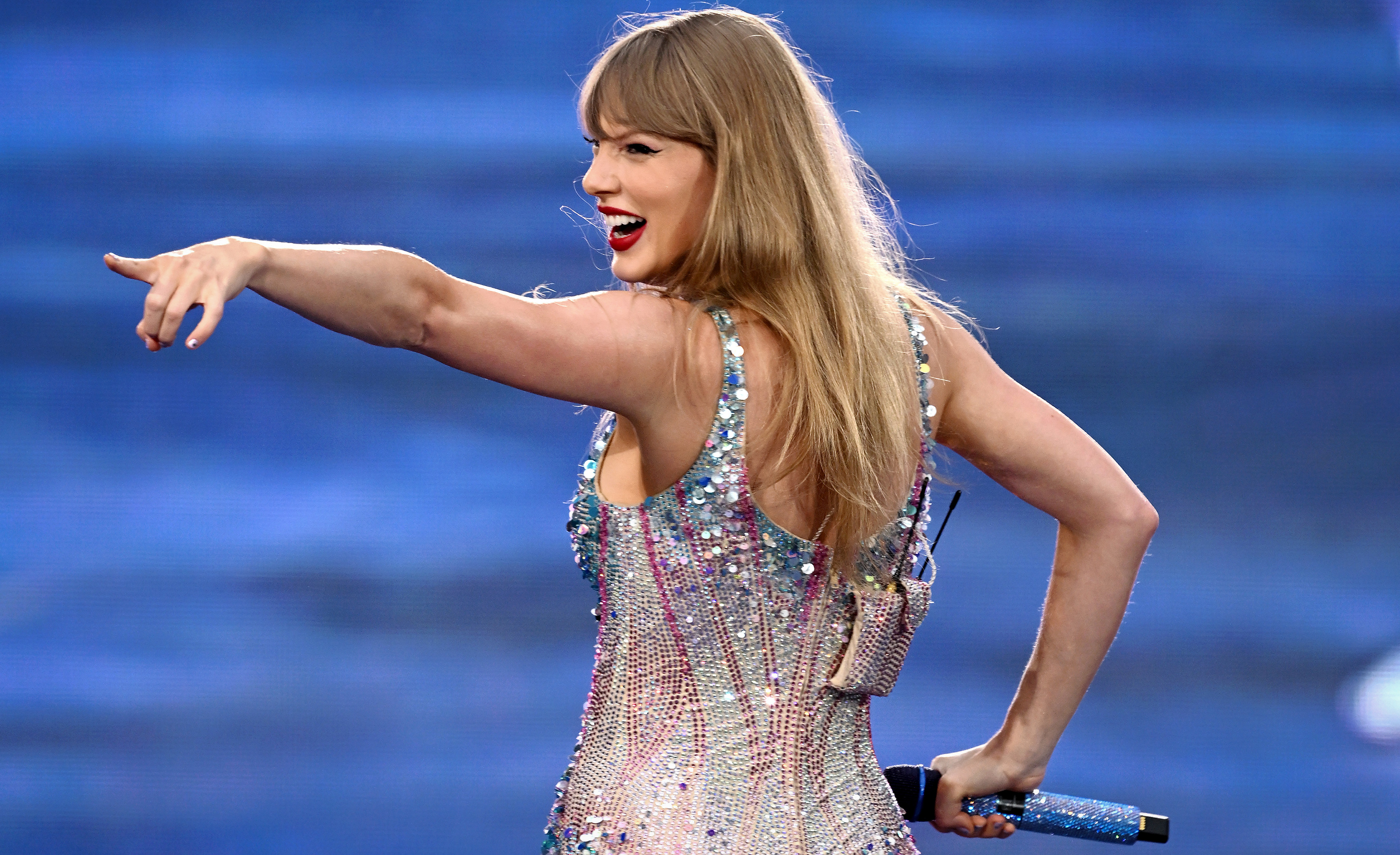 After the Bell: Did Taylor Swift just decide an election?