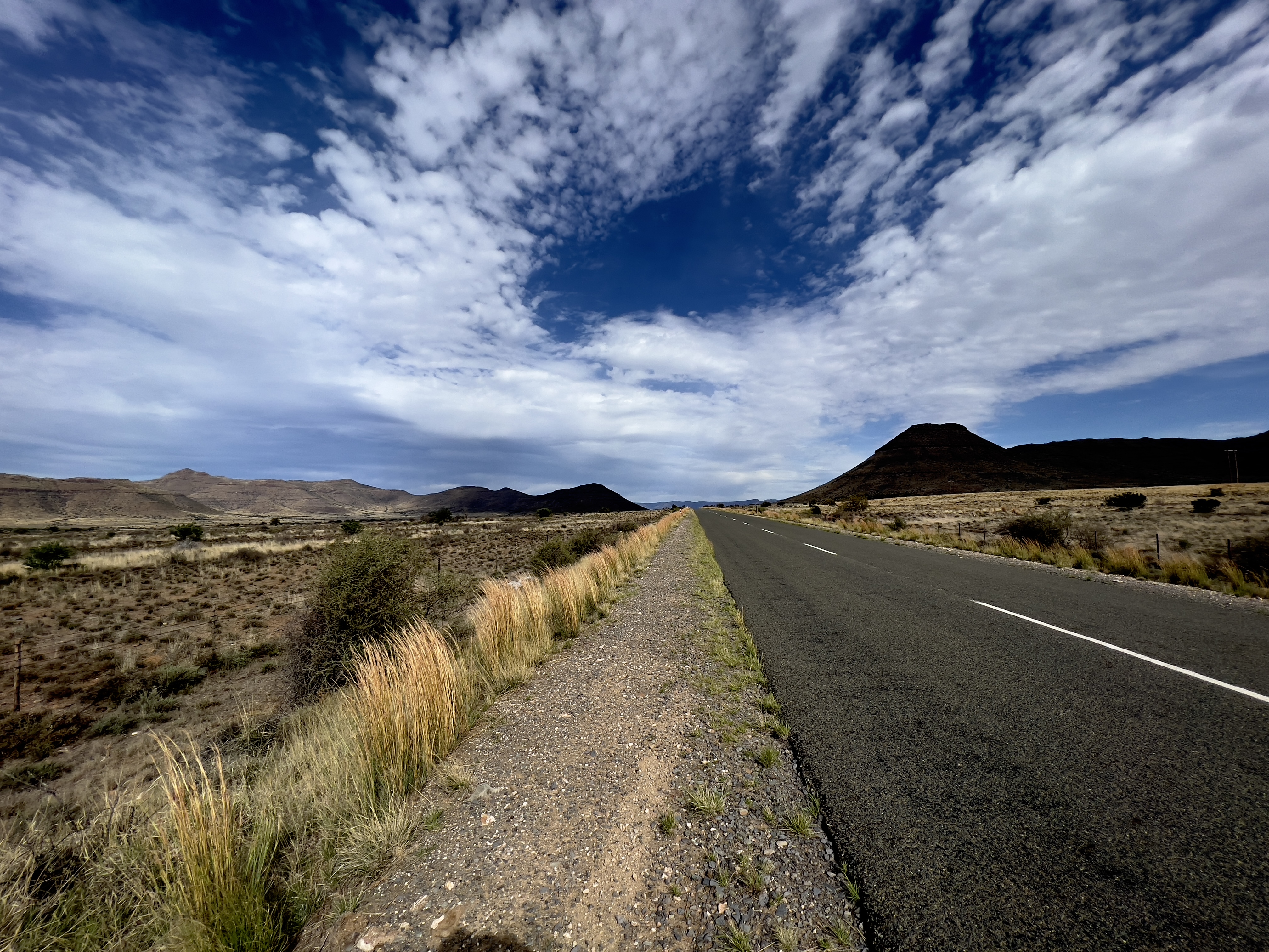 Meiringspoort Reveries 2 — scanning time and space in the back of a 1964 Cortina GT