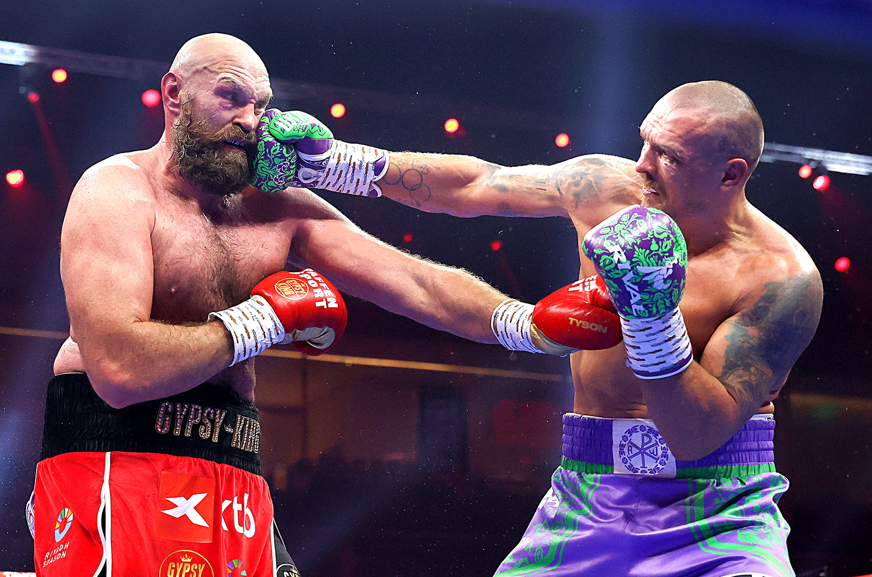 Ukrainian president Zelensky hails Usyk’s win over Fury in heavyweight title rematch