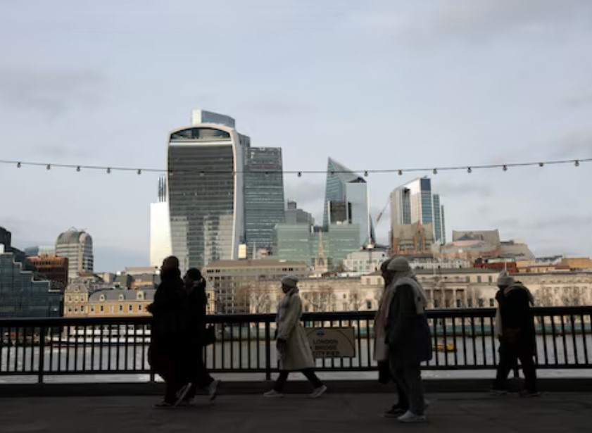 UK business morale sank to two-year low in late 2024, accountants say