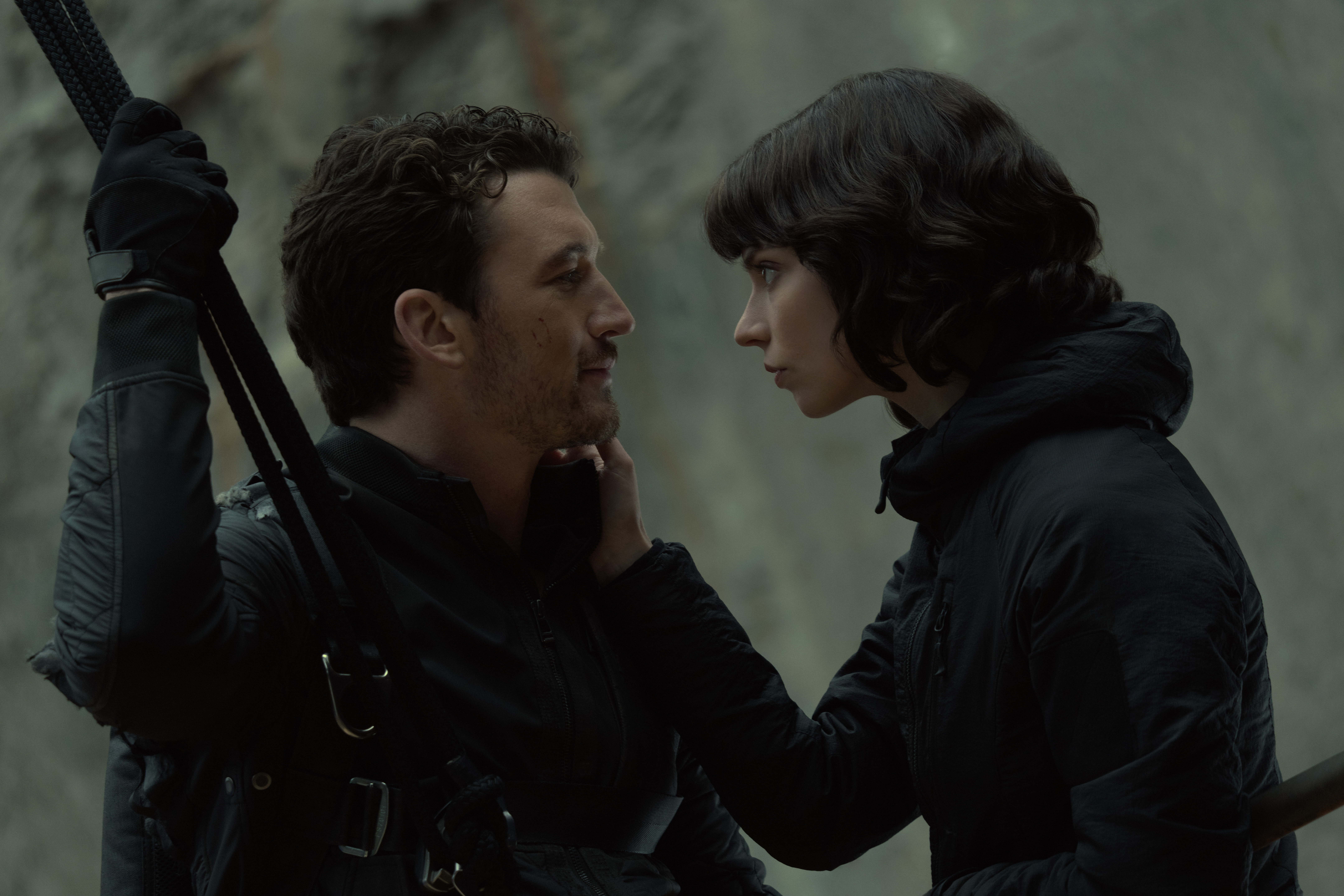 The Gorge stars save genre-jumble flick from plunging into ravine of forgettability
