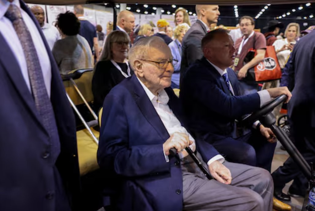Berkshire Hathaway removes diversity and inclusion from annual report