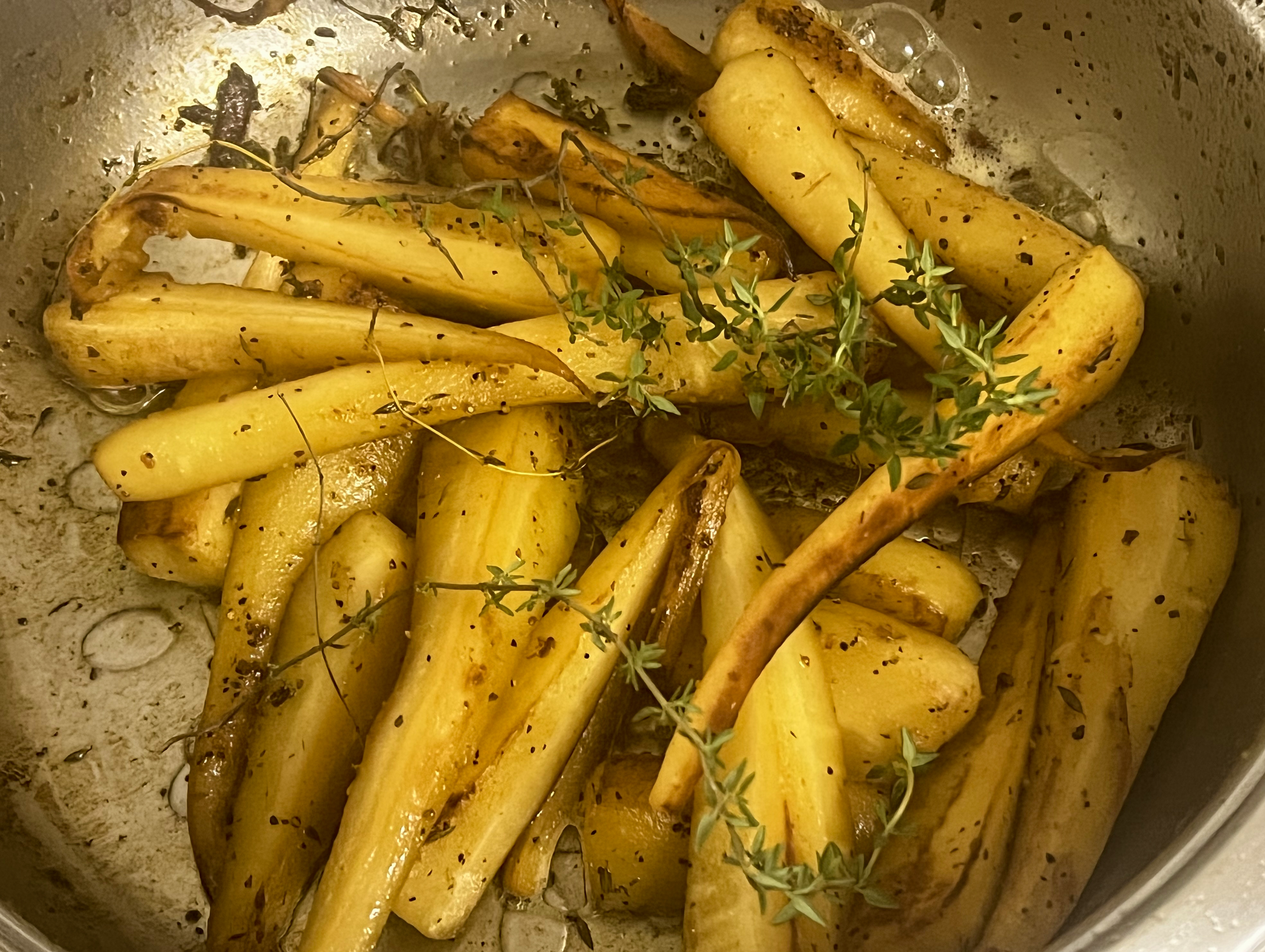 Port-caramelised parsnips with thyme