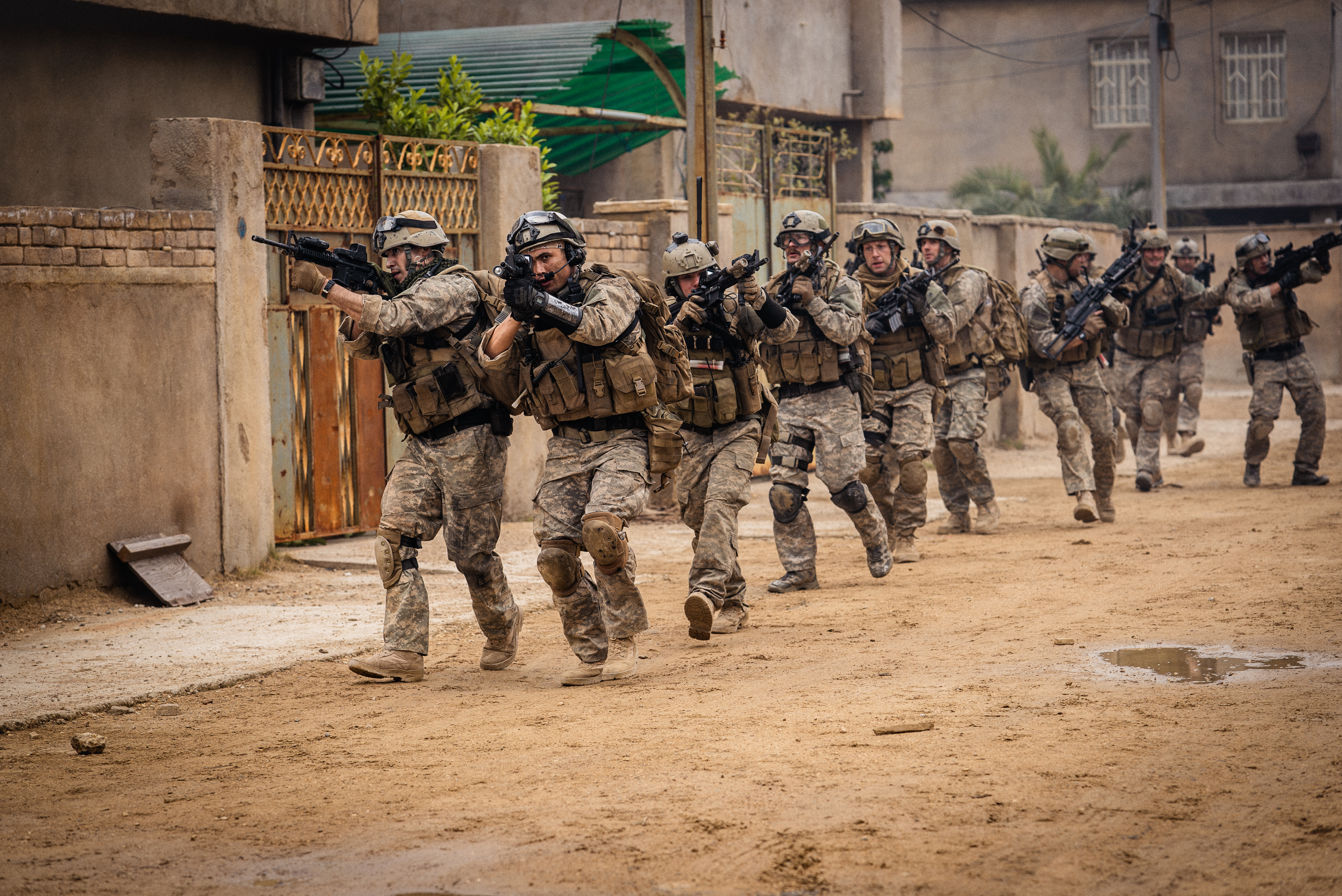 Warfare — a 'good few flash bangs' with enemy stake-outs and modern combat