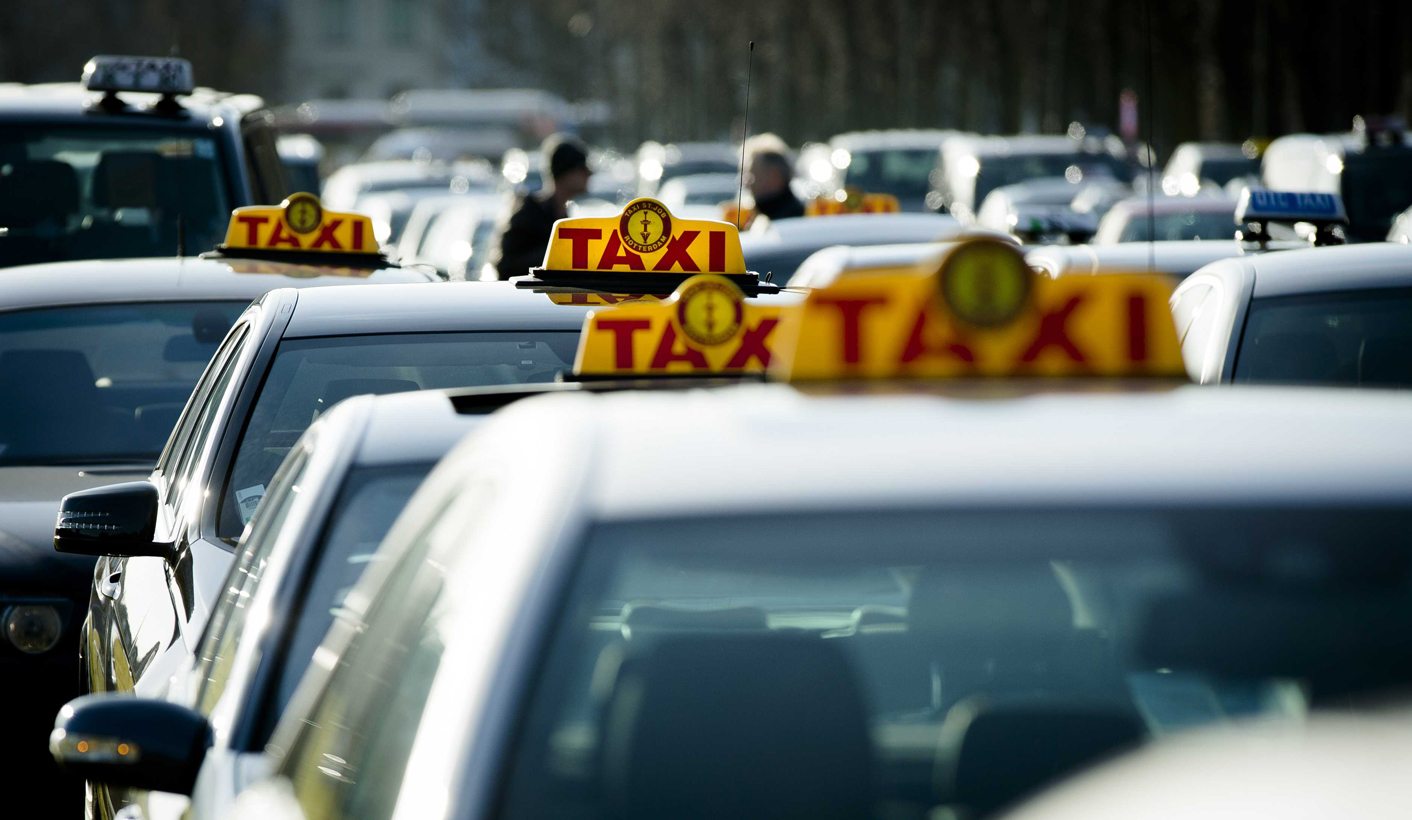 Toyota pours $500 mn into driverless car tieup with Uber