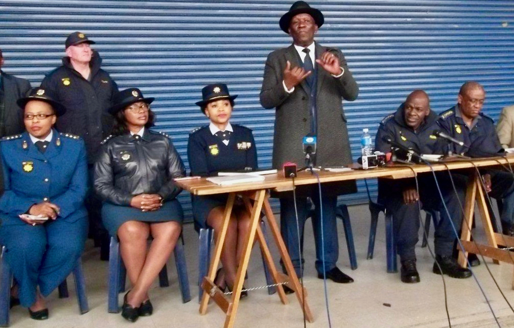 Minister hears allegations against police after 11 murdered on weekend