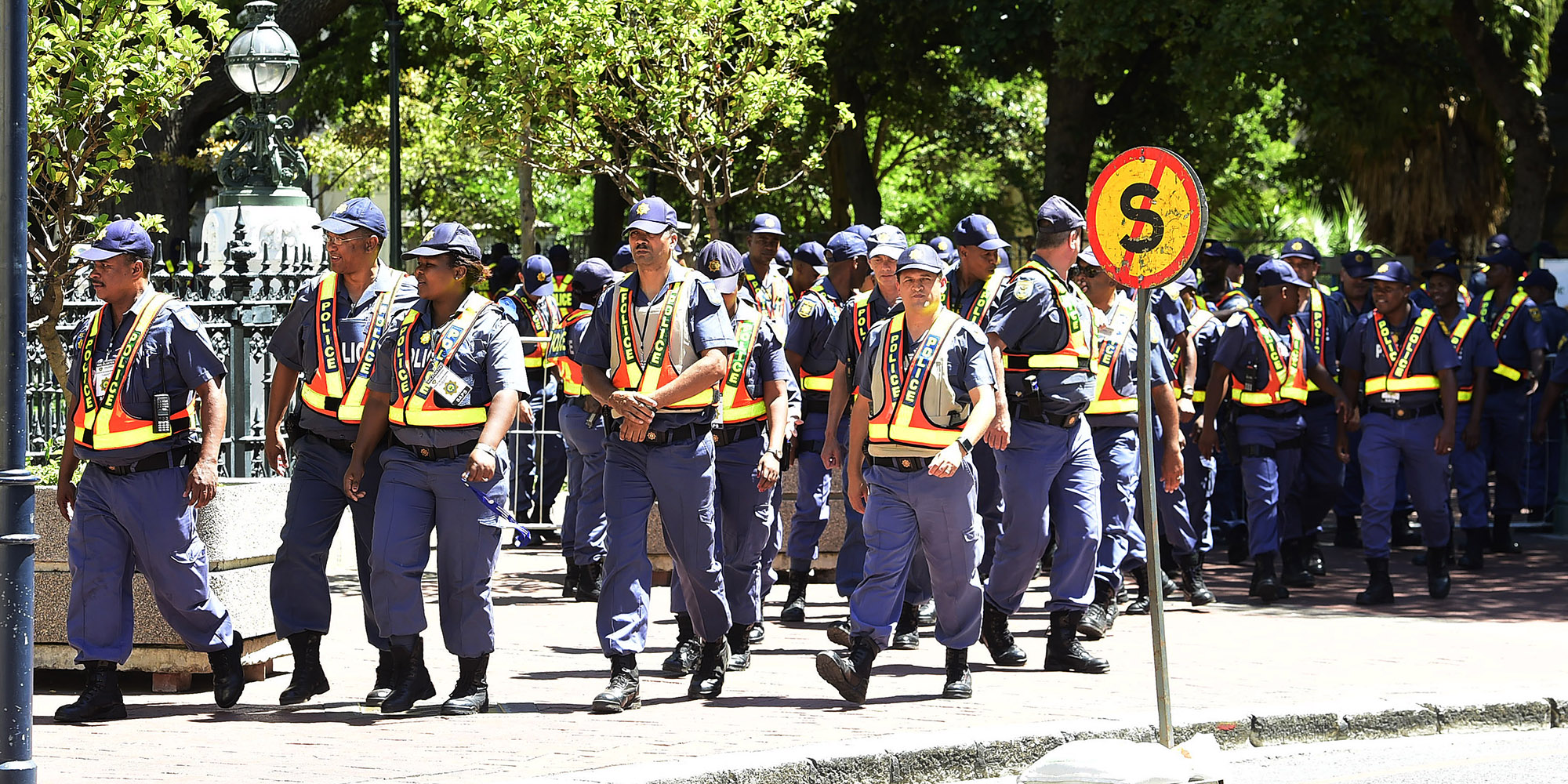 Police officer who obstructed reporter is barred from parliamentary duties