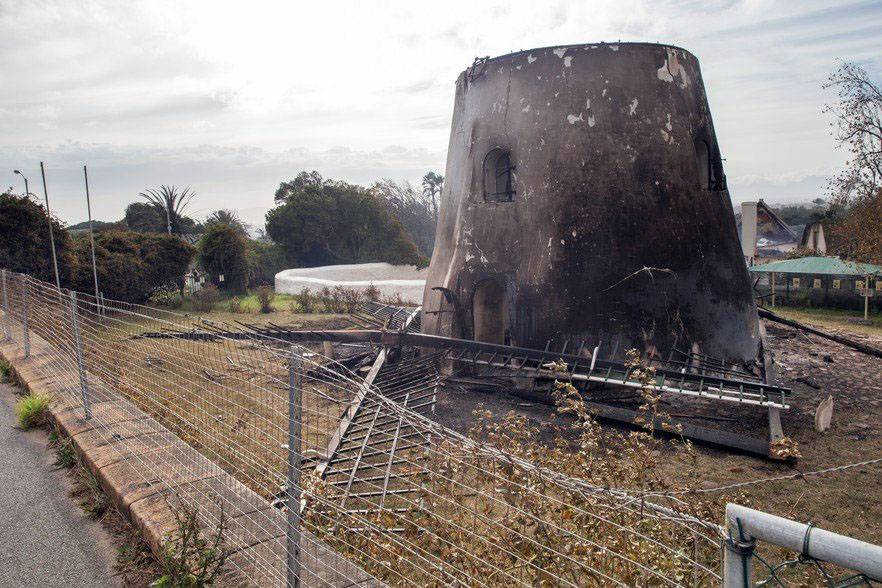 Video: The havoc and destruction of Cape Town’s fire