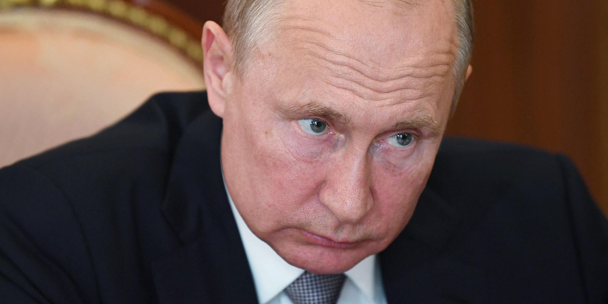 Explained –  Putin’s gamble of keeping Ukraine on a knife-edge beneath his own Damocles sword of sanctions