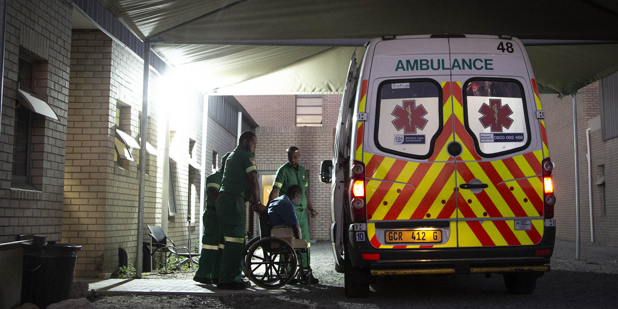 The double danger that faces emergency medics: the deadly virus and attacks from communities
