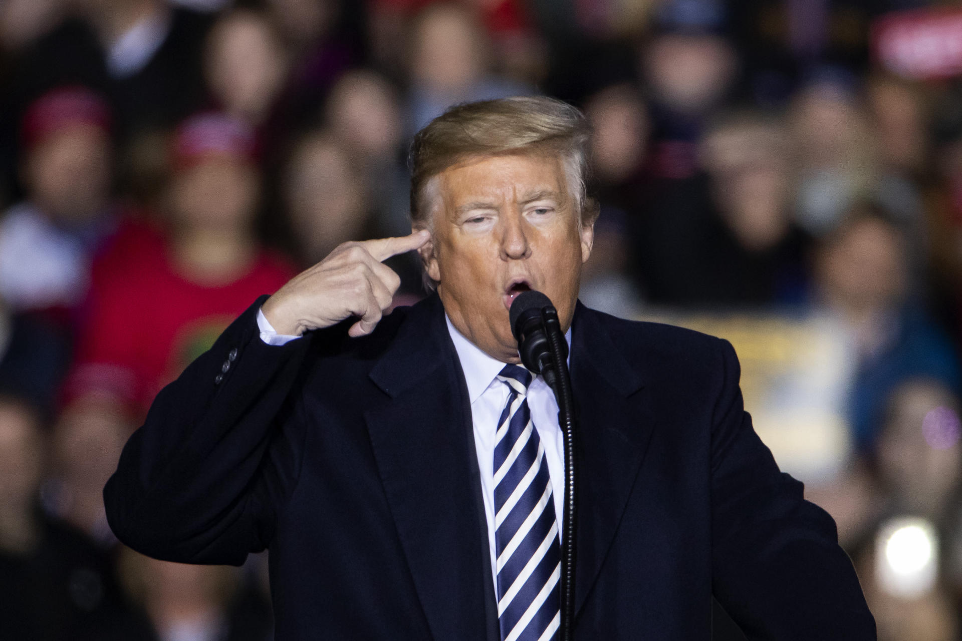 Nigerian army posts Trump video to justify shooting Shiites