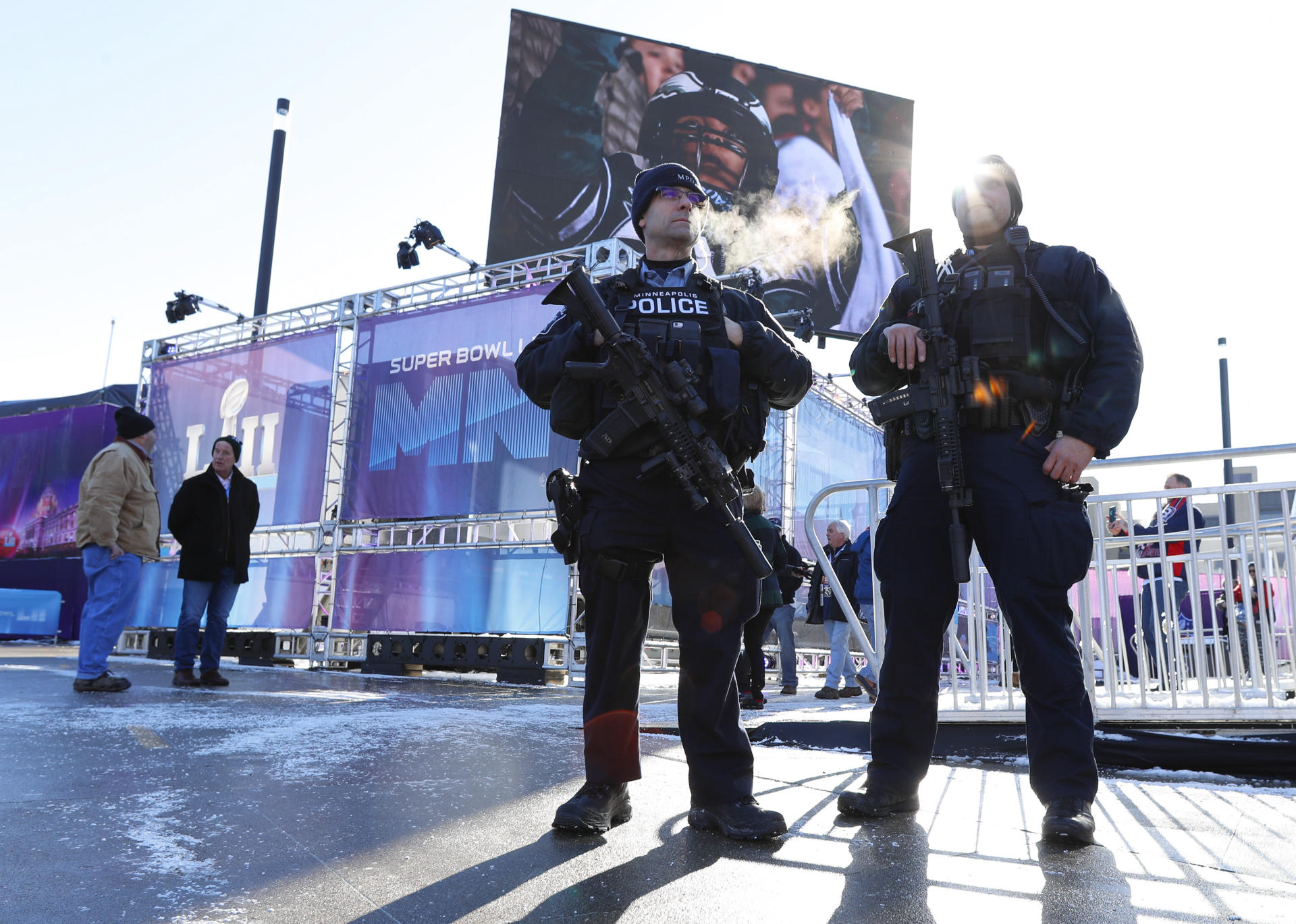 Five US police shot, one fatally: media
