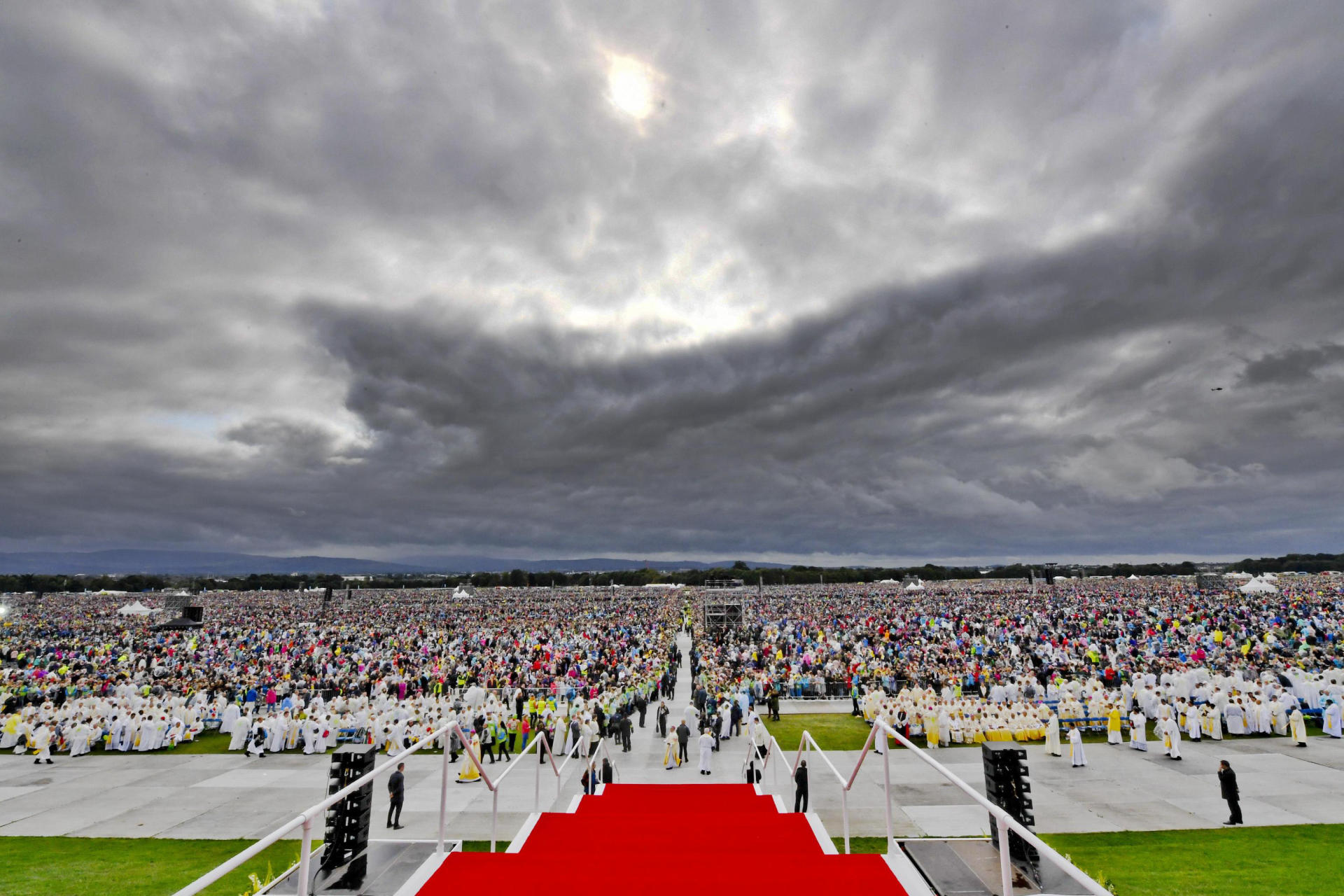 Pope 'begs for God's forgiveness' for sexual abuse scandal