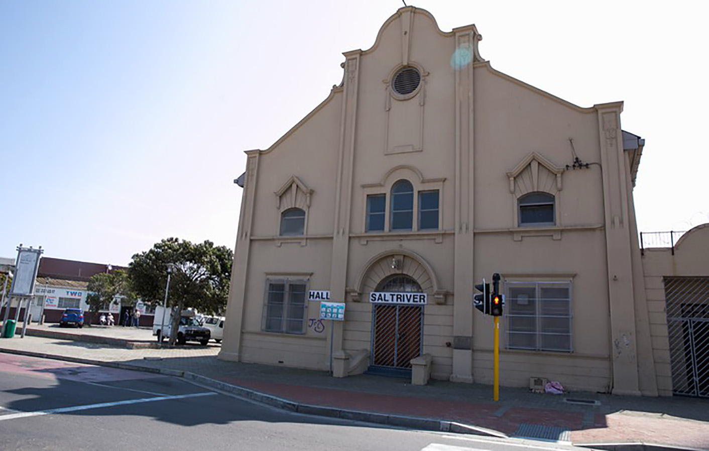 Why did the City of Cape Town delay social housing in Salt River?