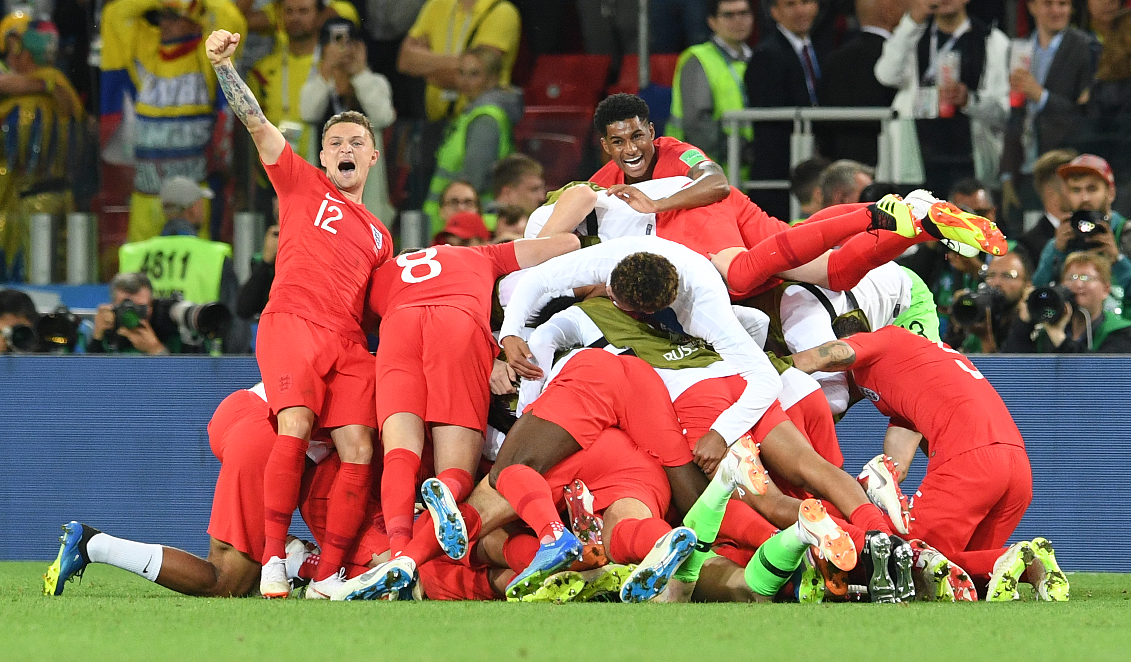 Sweden send Switzerland flat packing, Foulcao Kane't touch this