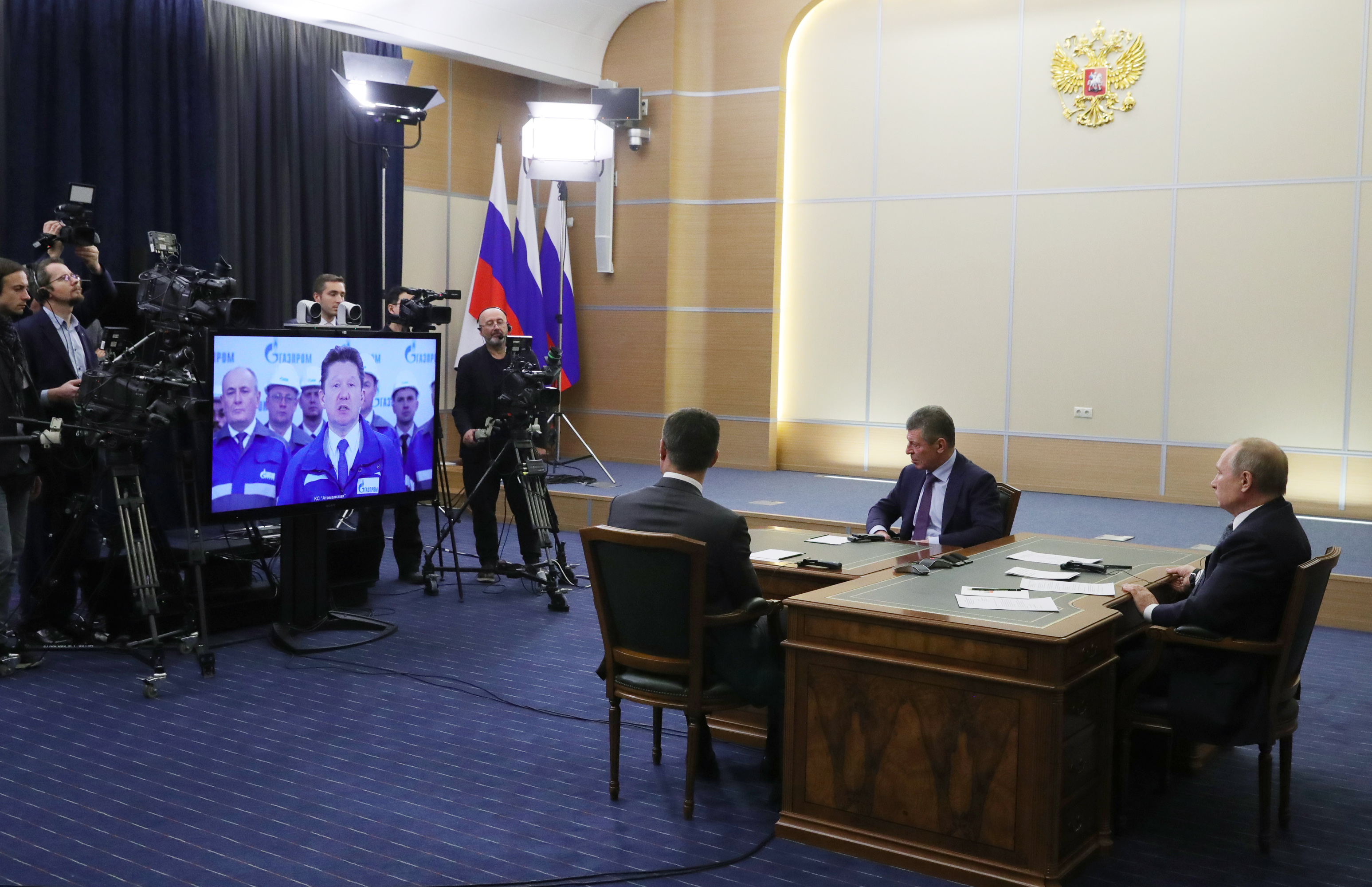 Putin and Xi oversee launch of landmark Russian gas pipeline to China