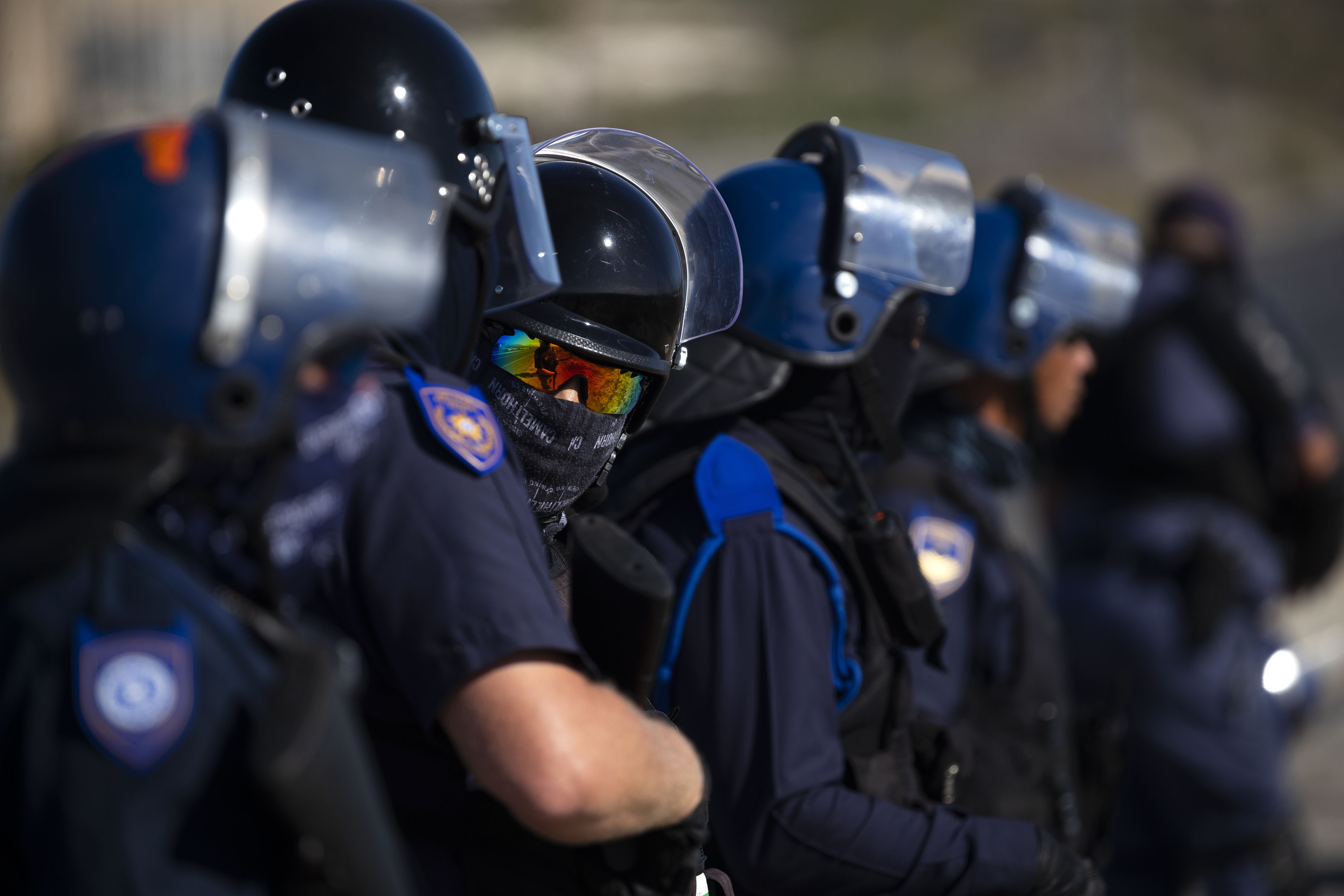 Cape Town cops have hands full with public violence and looting - several arrested