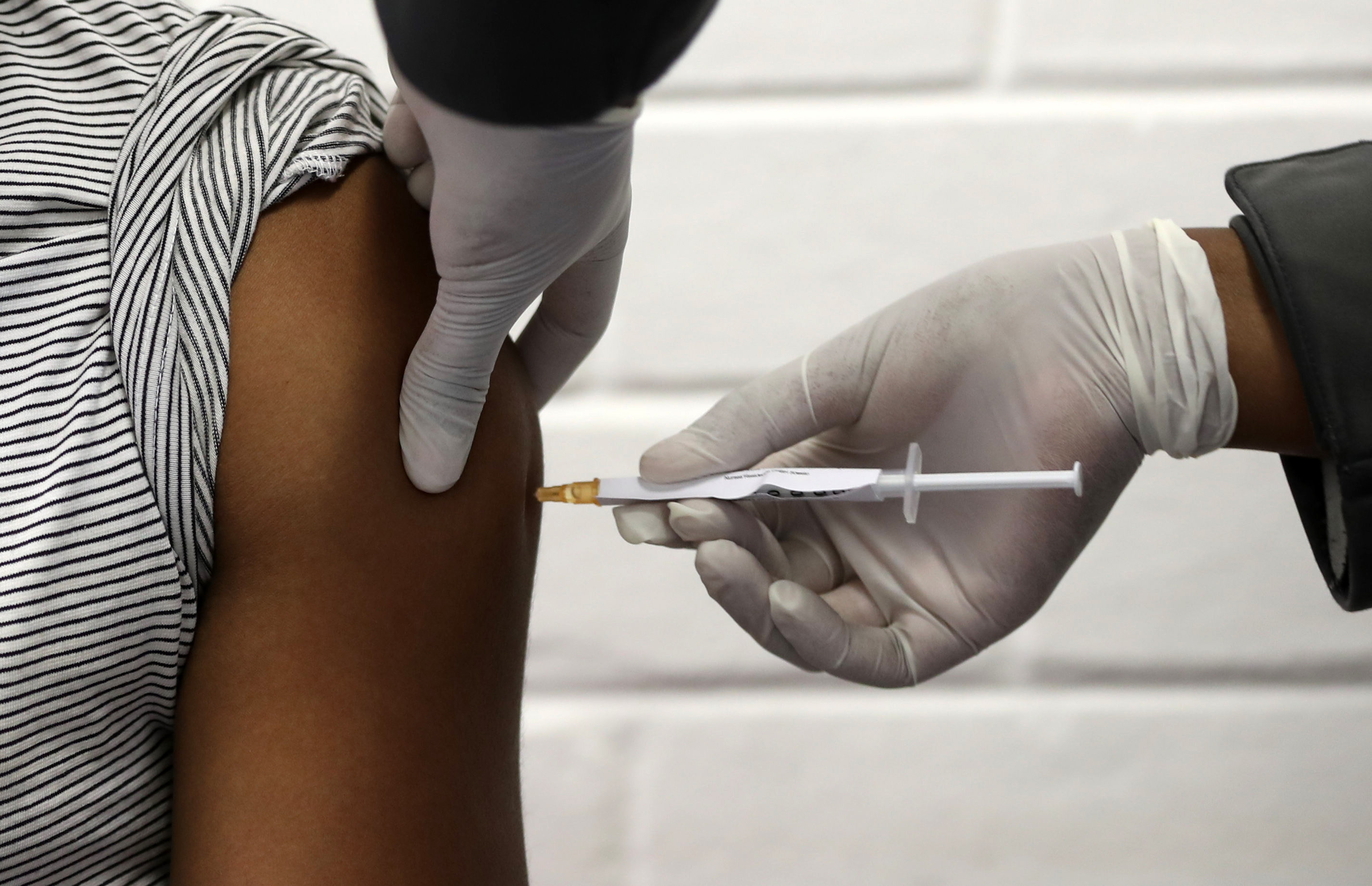 Oxford coronavirus vaccine data could go to regulators this year