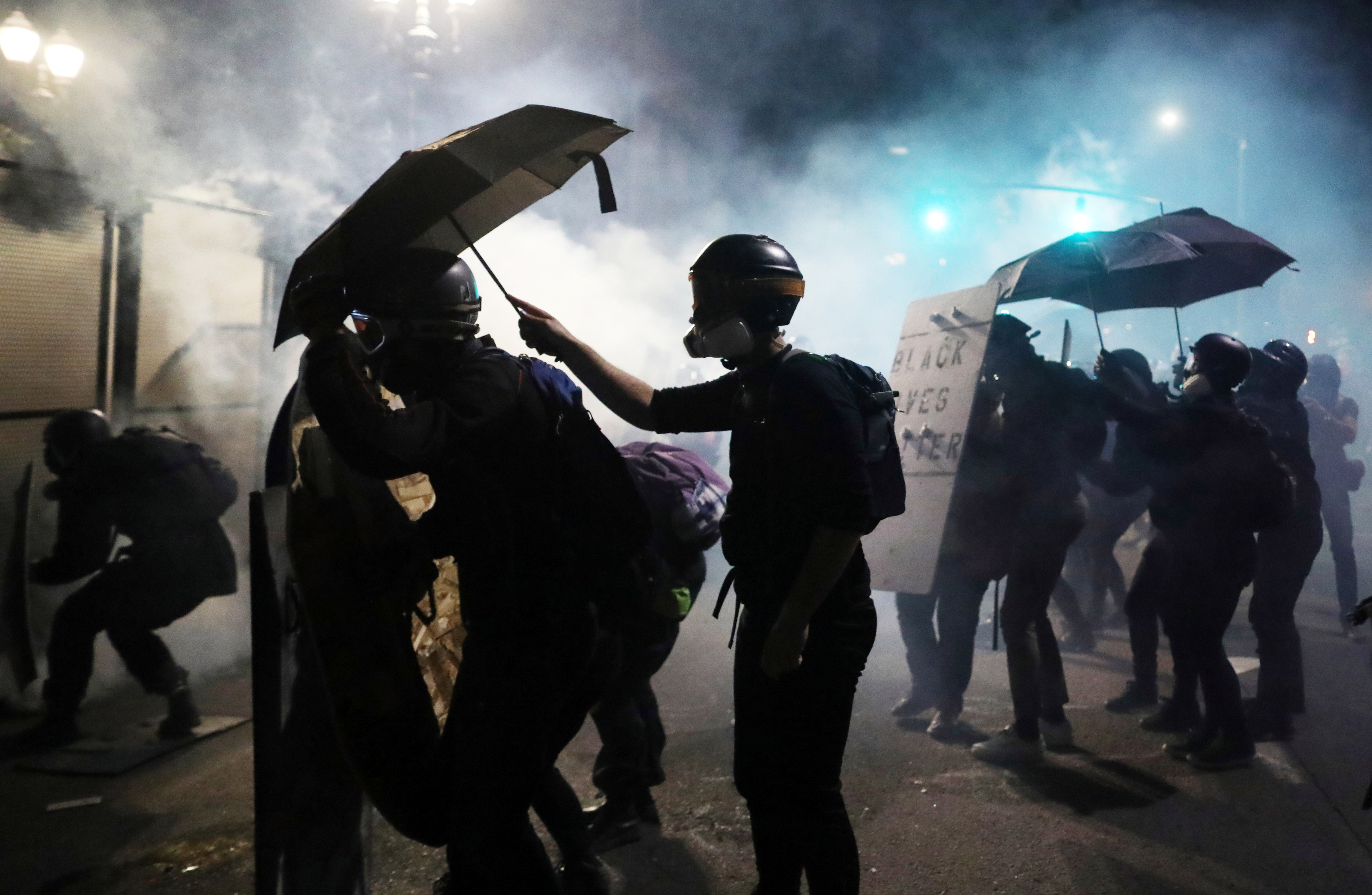 U.S., Oregon agree to phase out federal agents from Portland