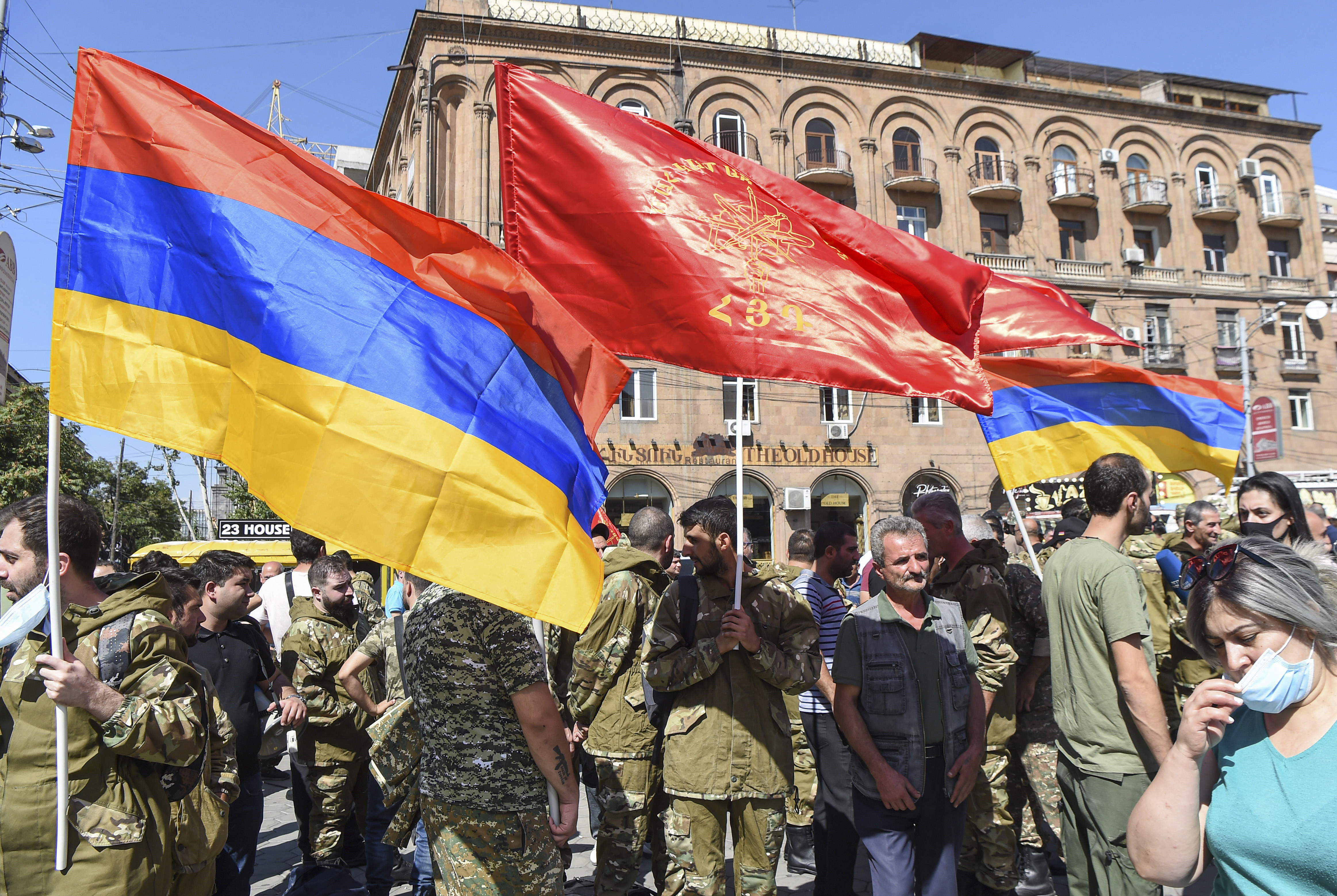 Armenian, Azeri forces battle again, at least 21 reported killed
