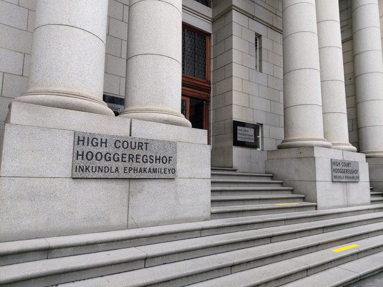 Win for refugees: High Court suspends measures against asylum seekers