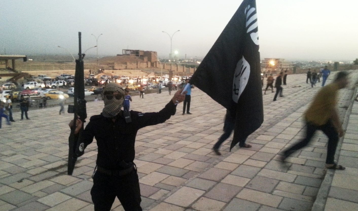 Islamic State grabs Iraqi dam and oilfield in victory over Kurds