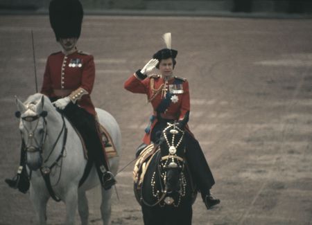 Death of Queen Elizabeth marked around world with tributes and flowers