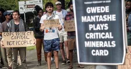 Stilfontein solidarity in Cape Town: Miners ‘are human beings and their dignity should have been protected’