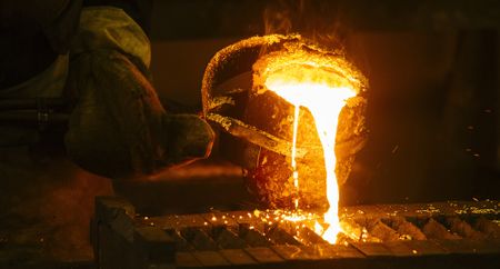 Safe haven status drives gold towards record highs 