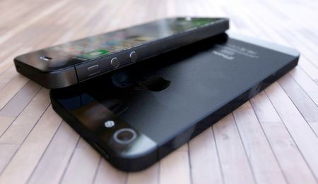 PREVIEW: Apple's iPhone 5 needs to dazzle as market gets crowded