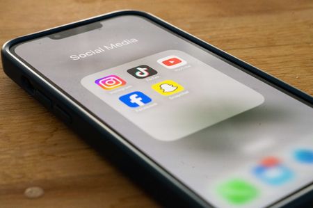 Google, Meta urge Australia to delay bill on social media ban for children
